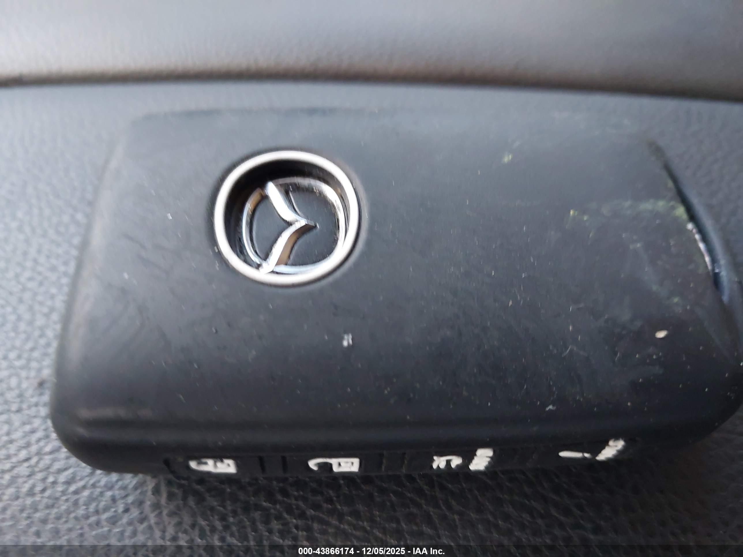 MAZDA CX-50 image 11