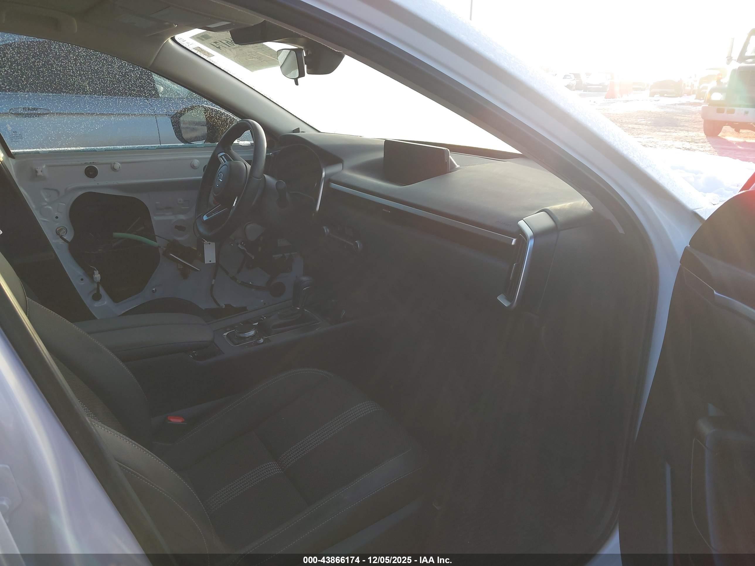 MAZDA CX-50 image 5