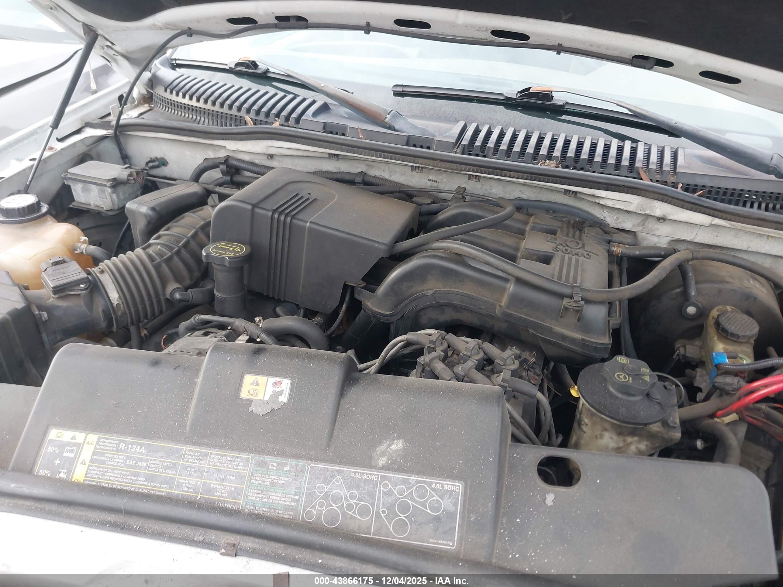 FORD EXPLORER image 10