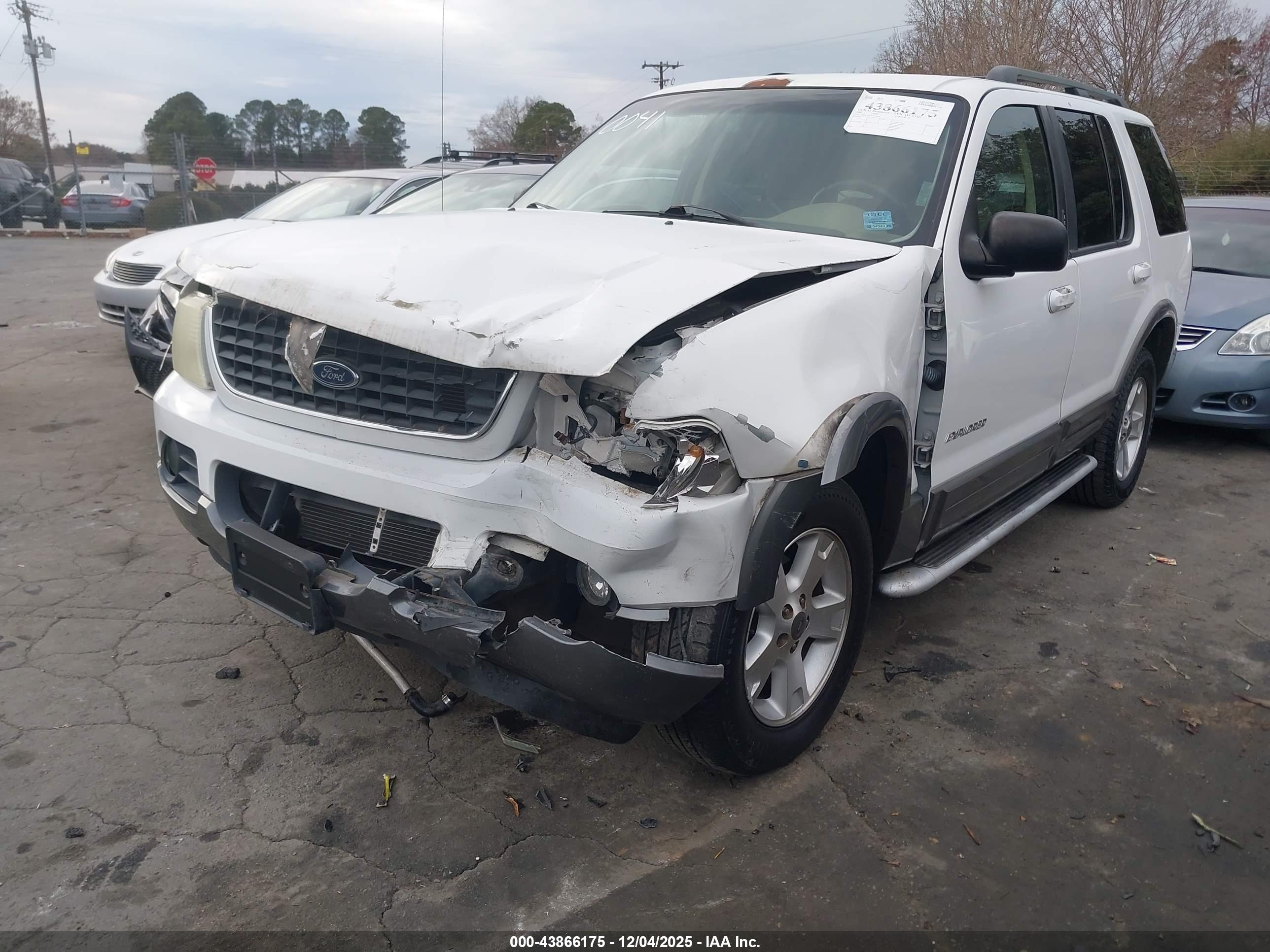 FORD EXPLORER image 2