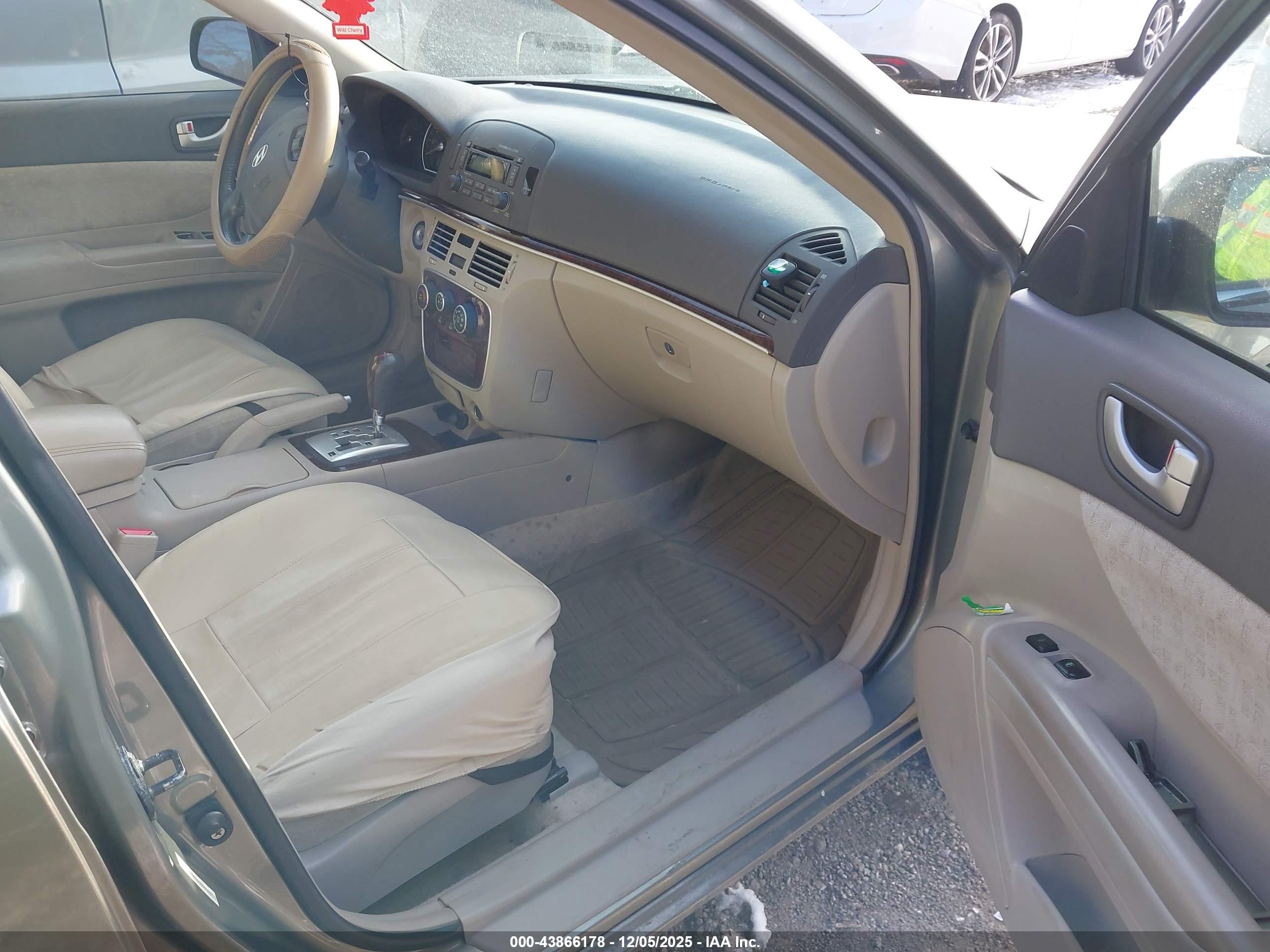 HYUNDAI SONATA image 5