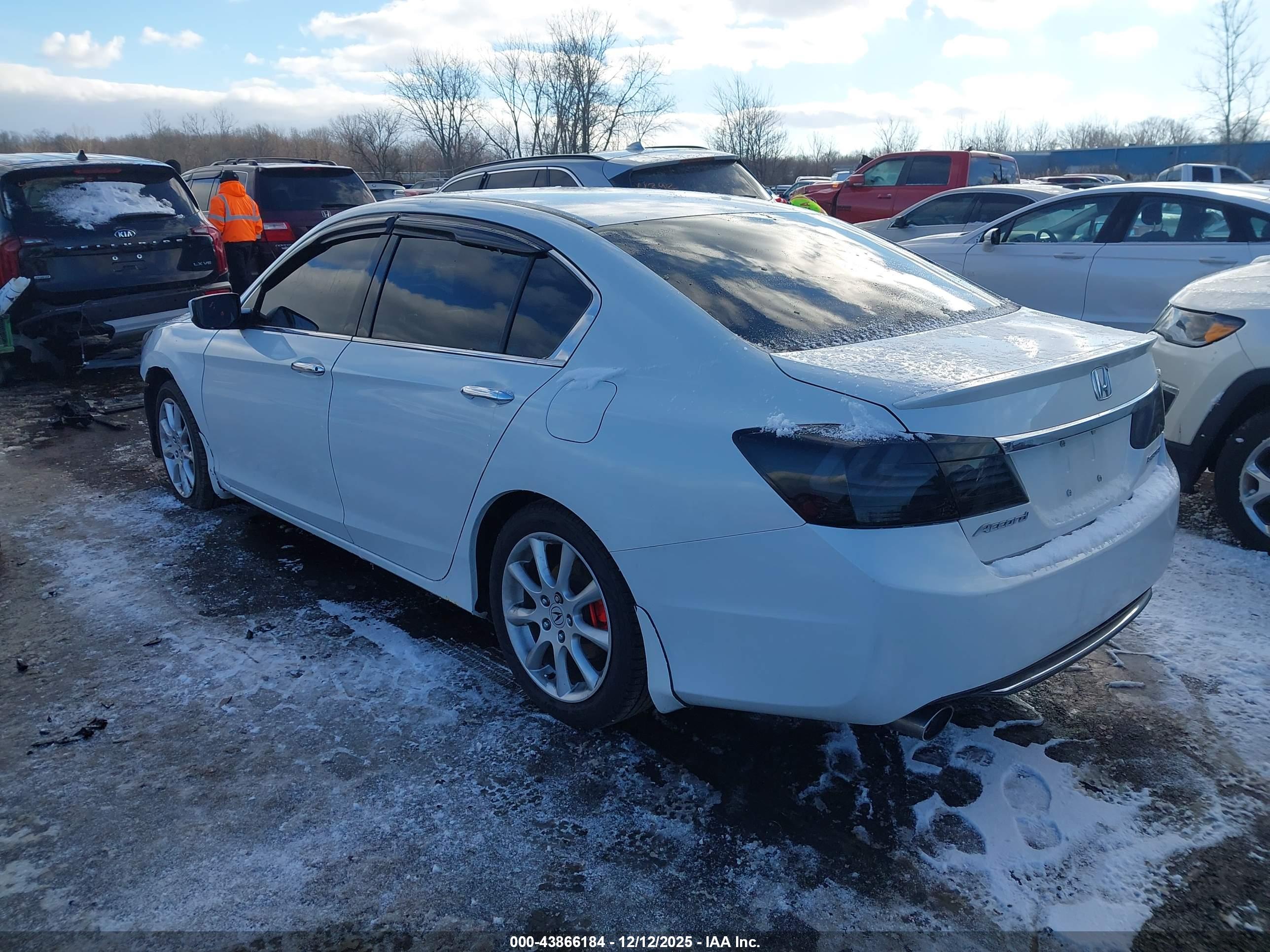 HONDA ACCORD image 3