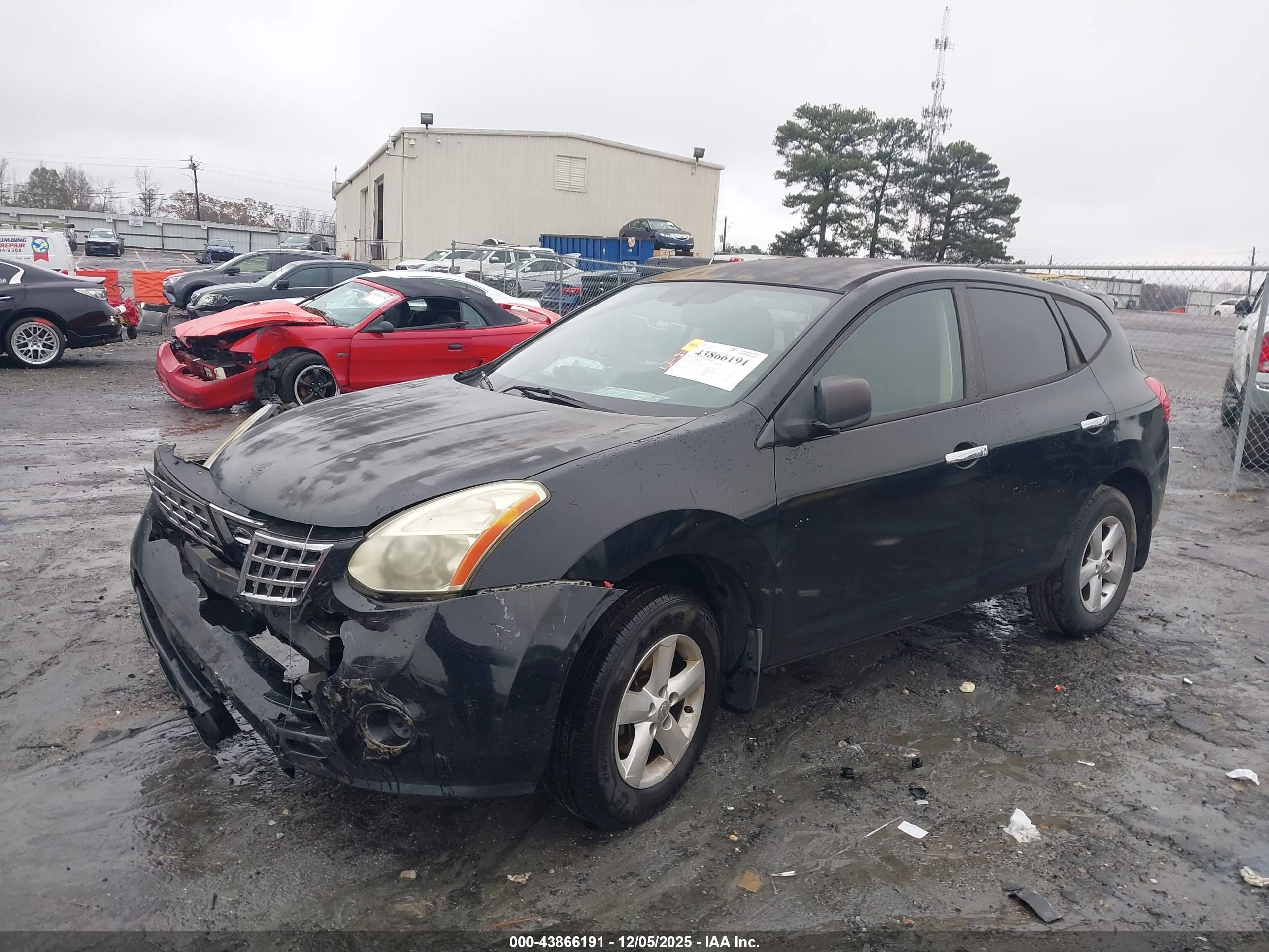NISSAN ROGUE image 2