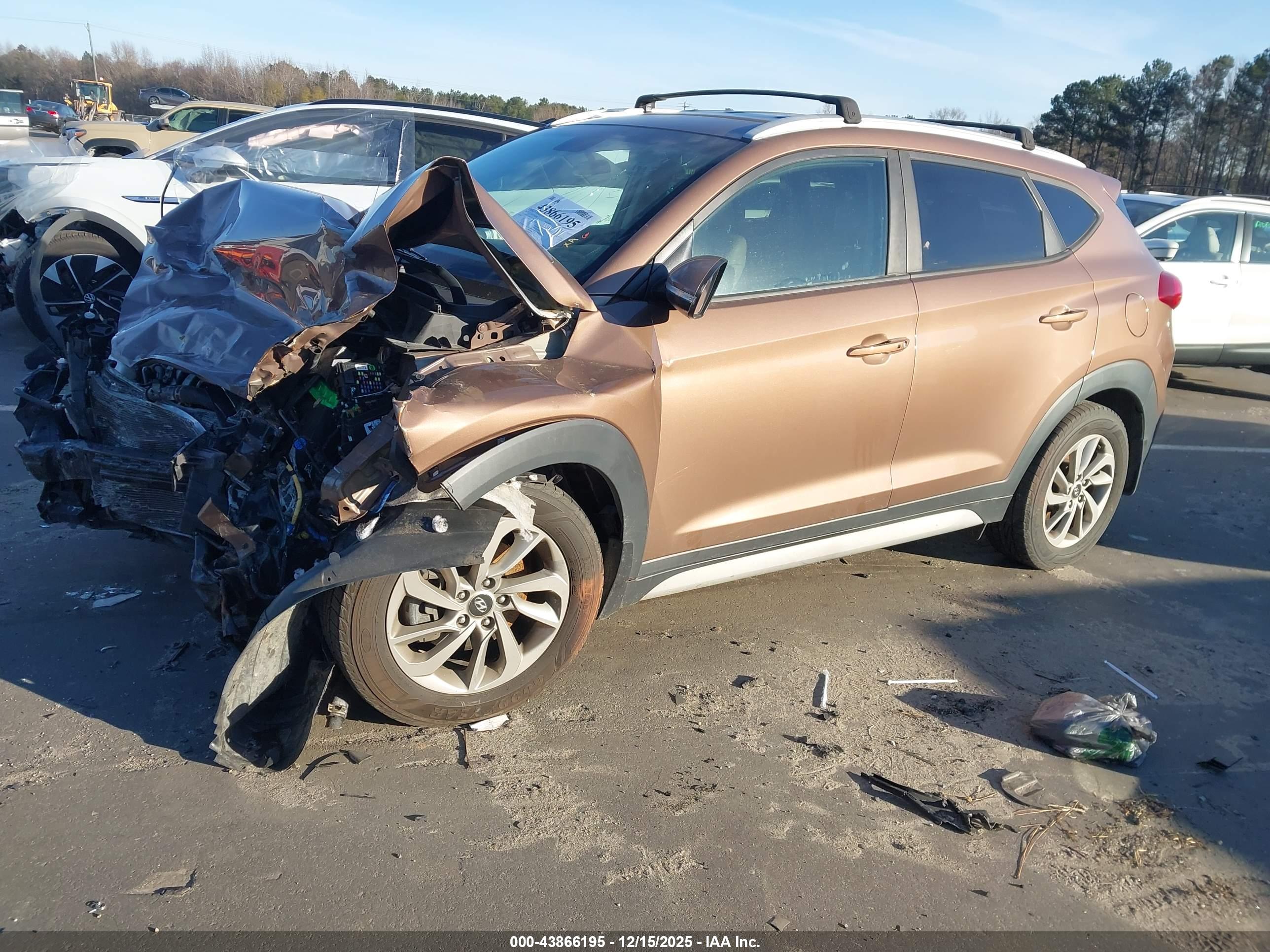 HYUNDAI TUCSON image 2
