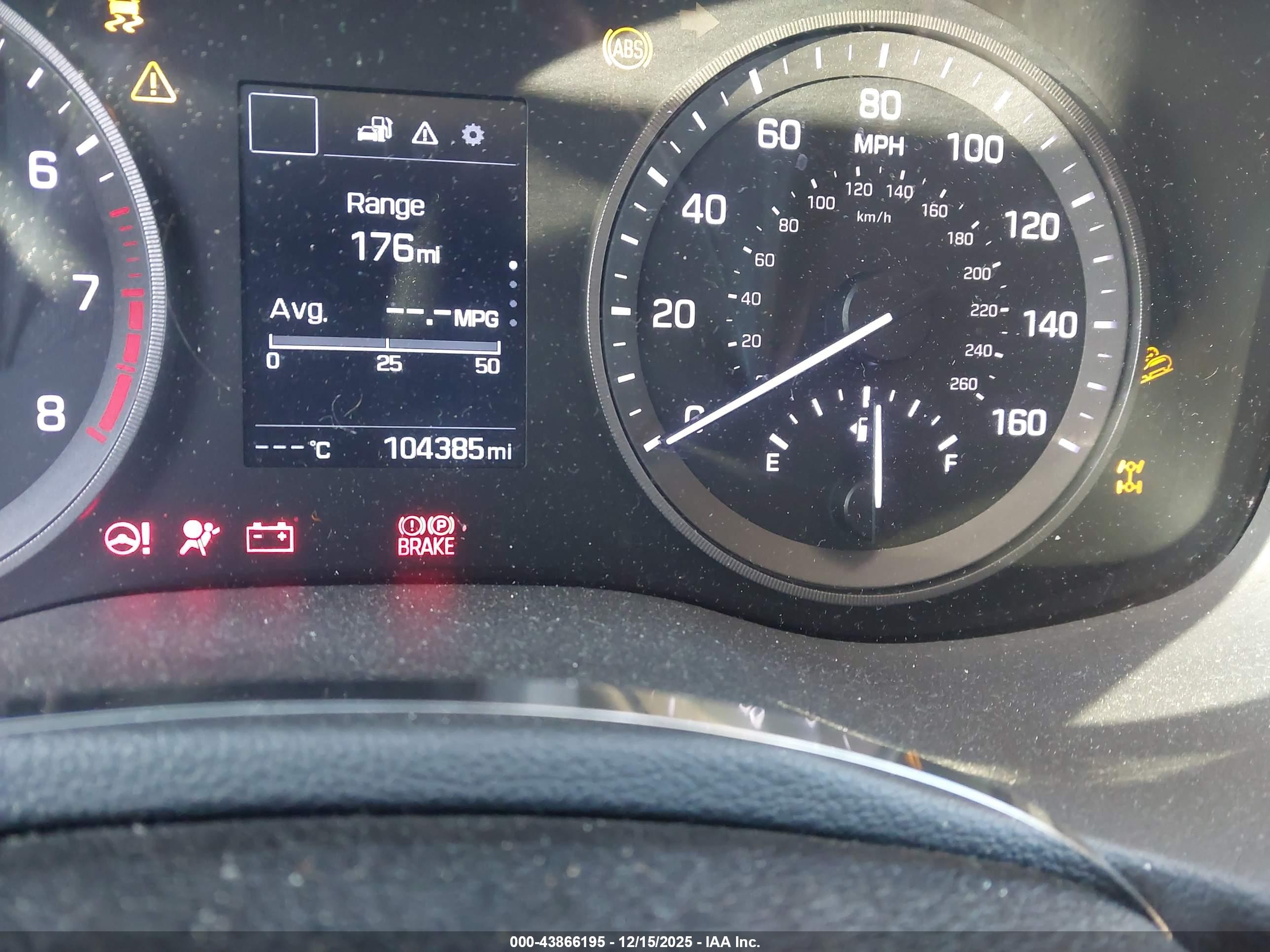 HYUNDAI TUCSON image 7