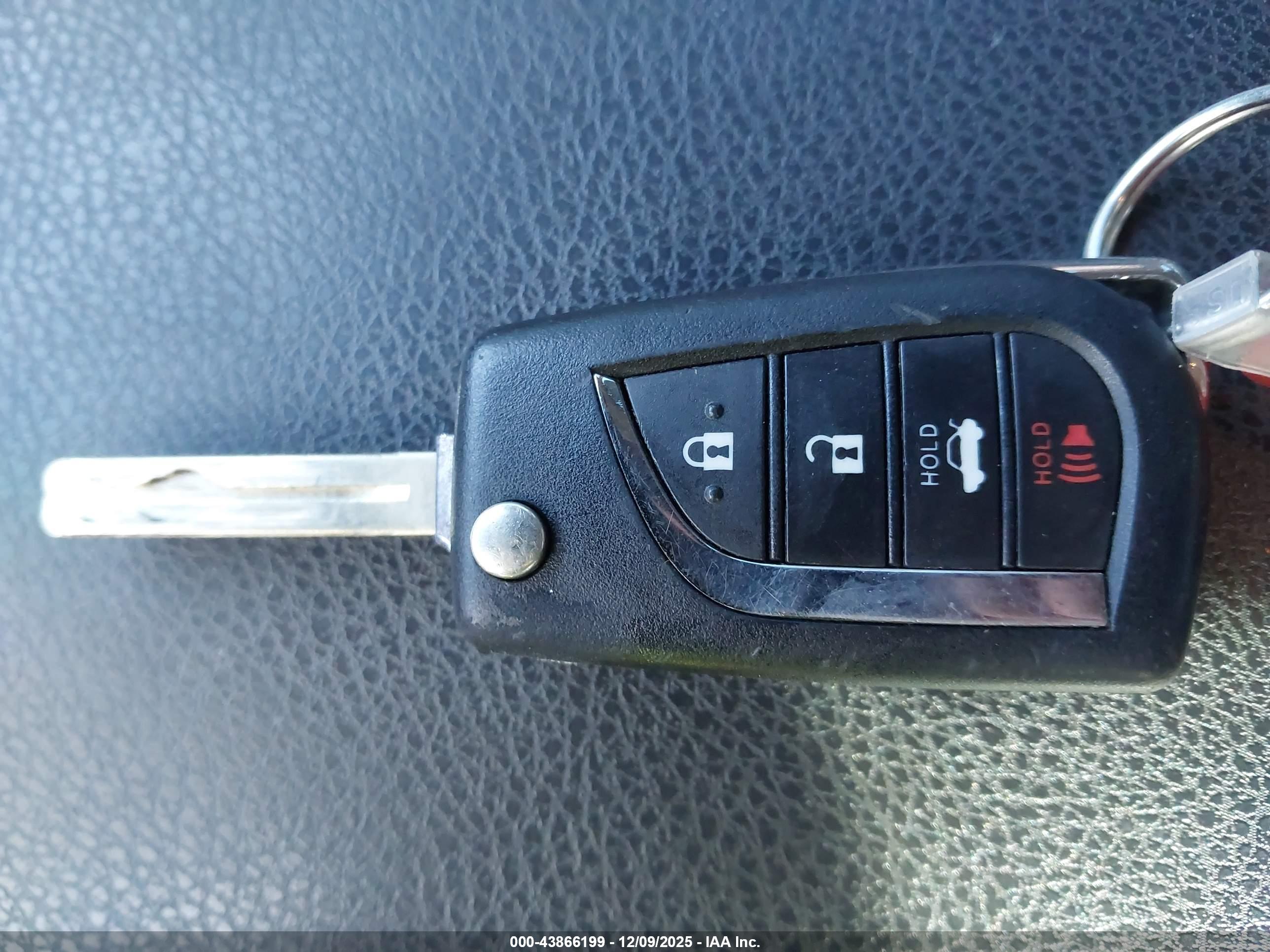 TOYOTA CAMRY image 11