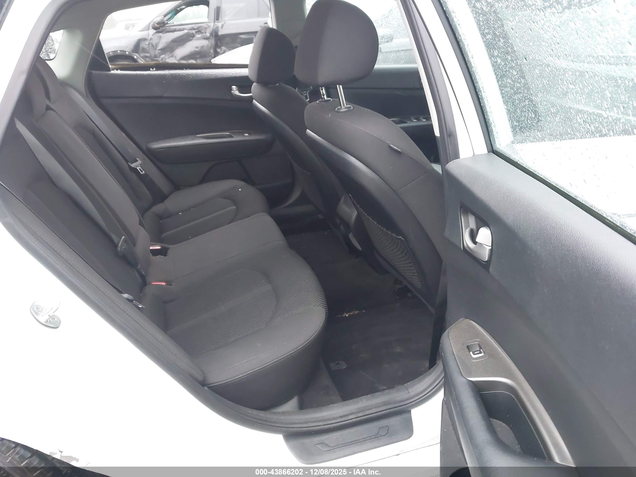 KIA OPTIMA image 8