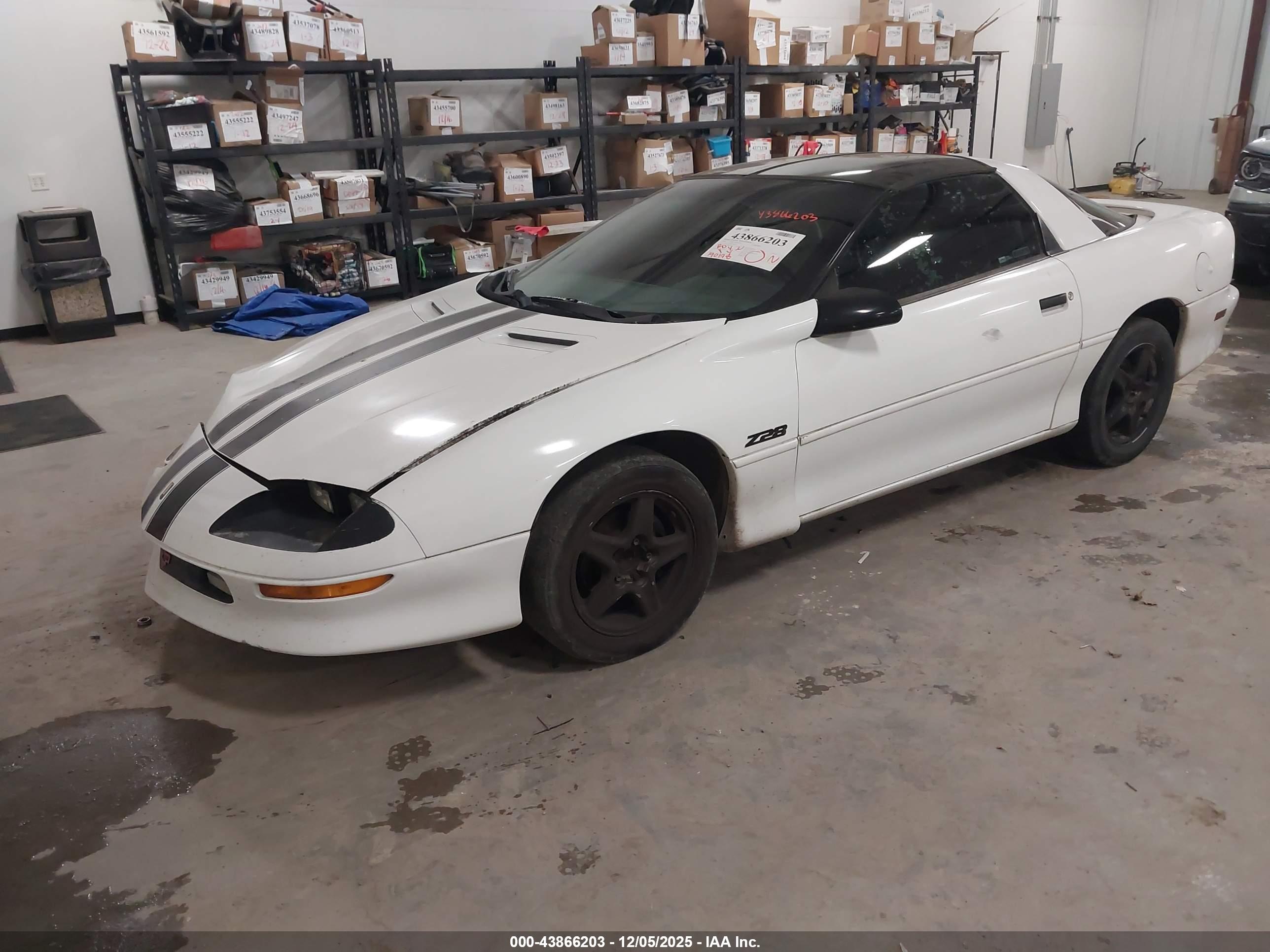 CHEVROLET CAMARO image 2