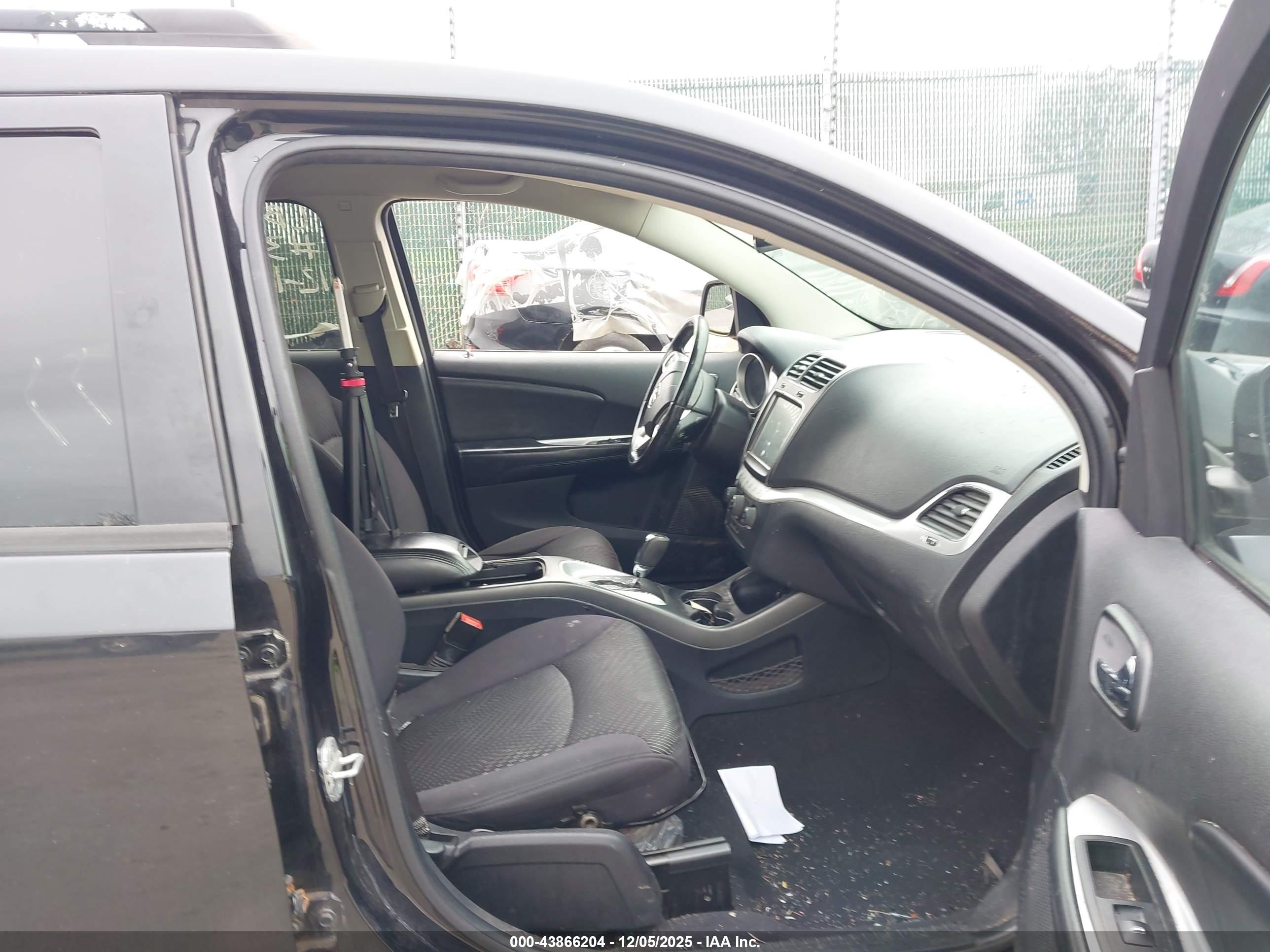 DODGE JOURNEY image 5