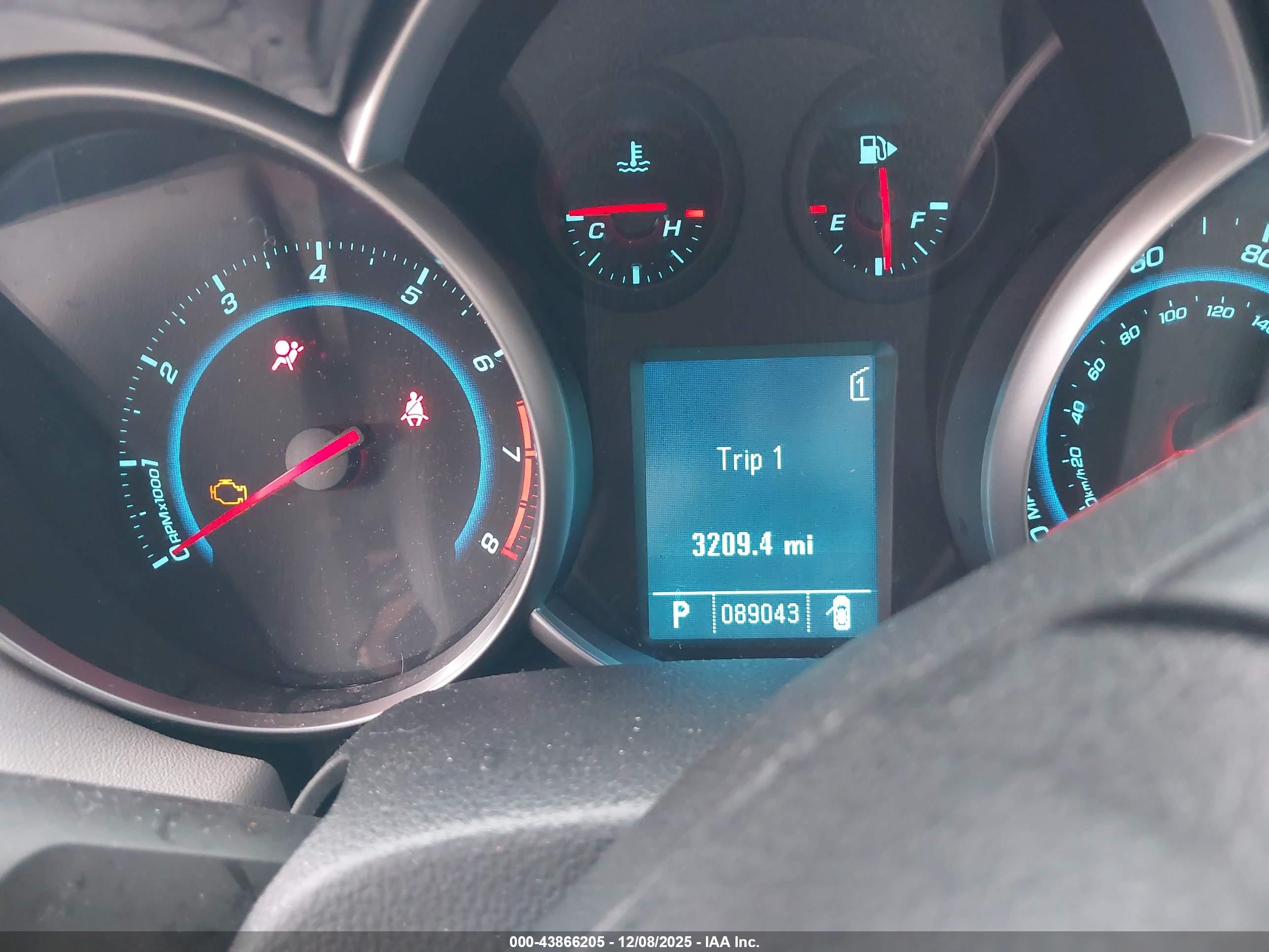 CHEVROLET CRUZE image 7