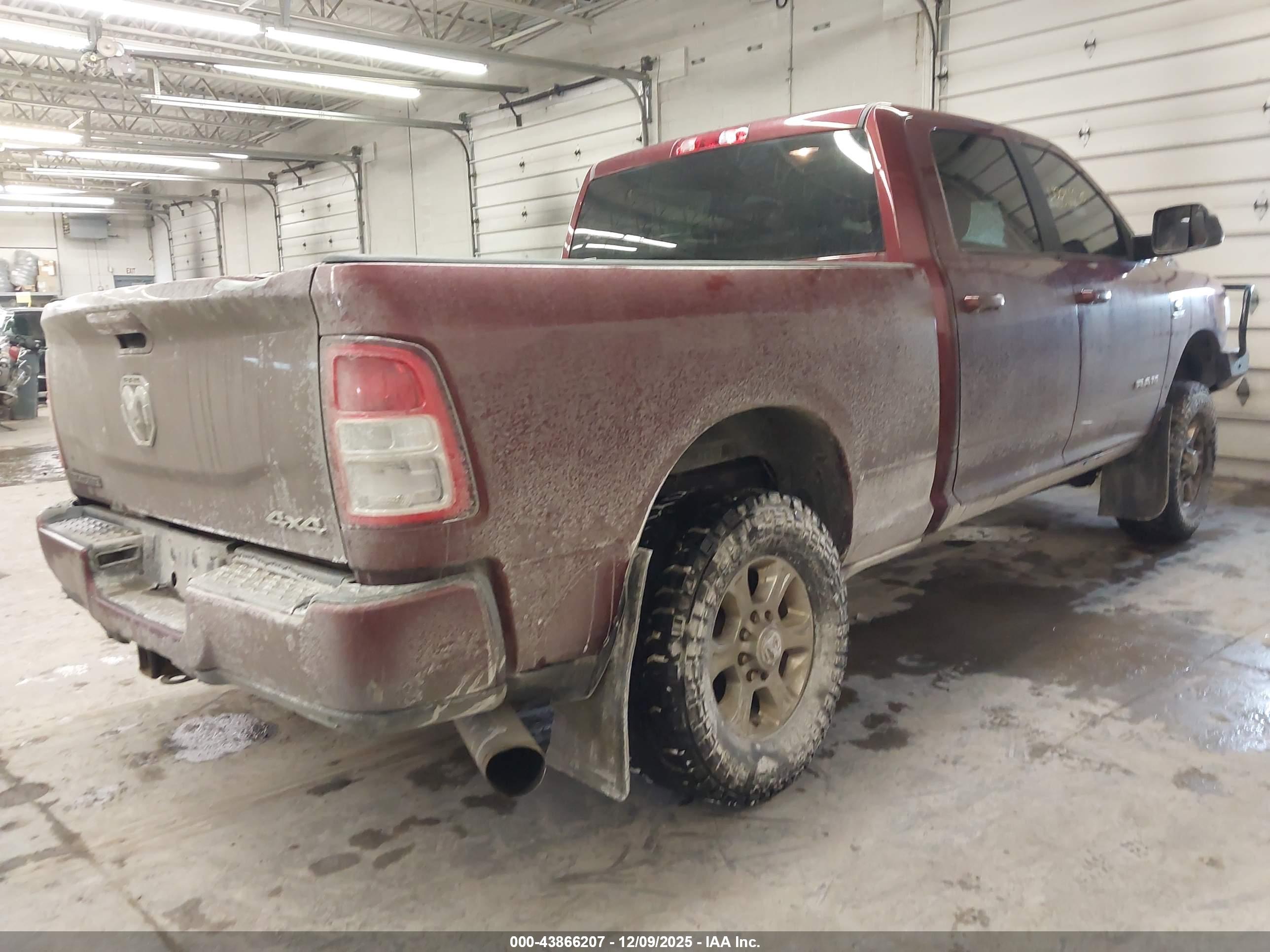 RAM 2500 image 4