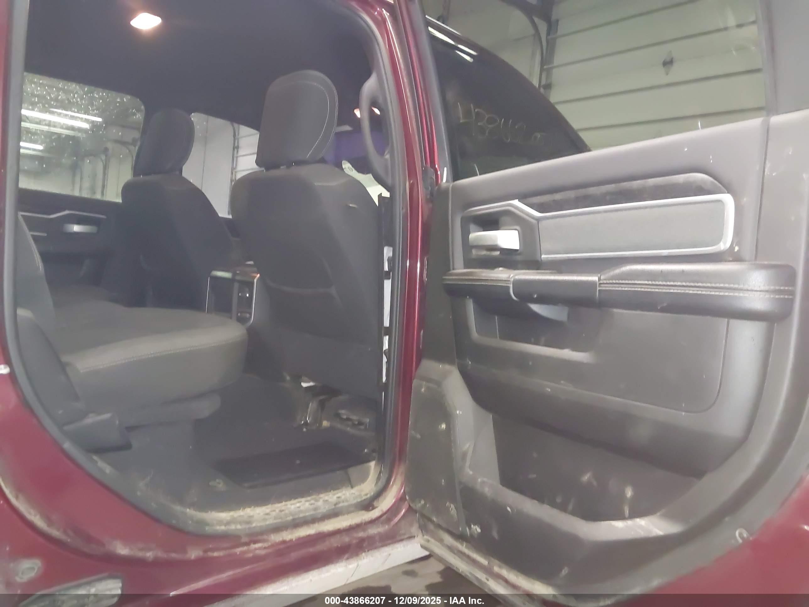 RAM 2500 image 8