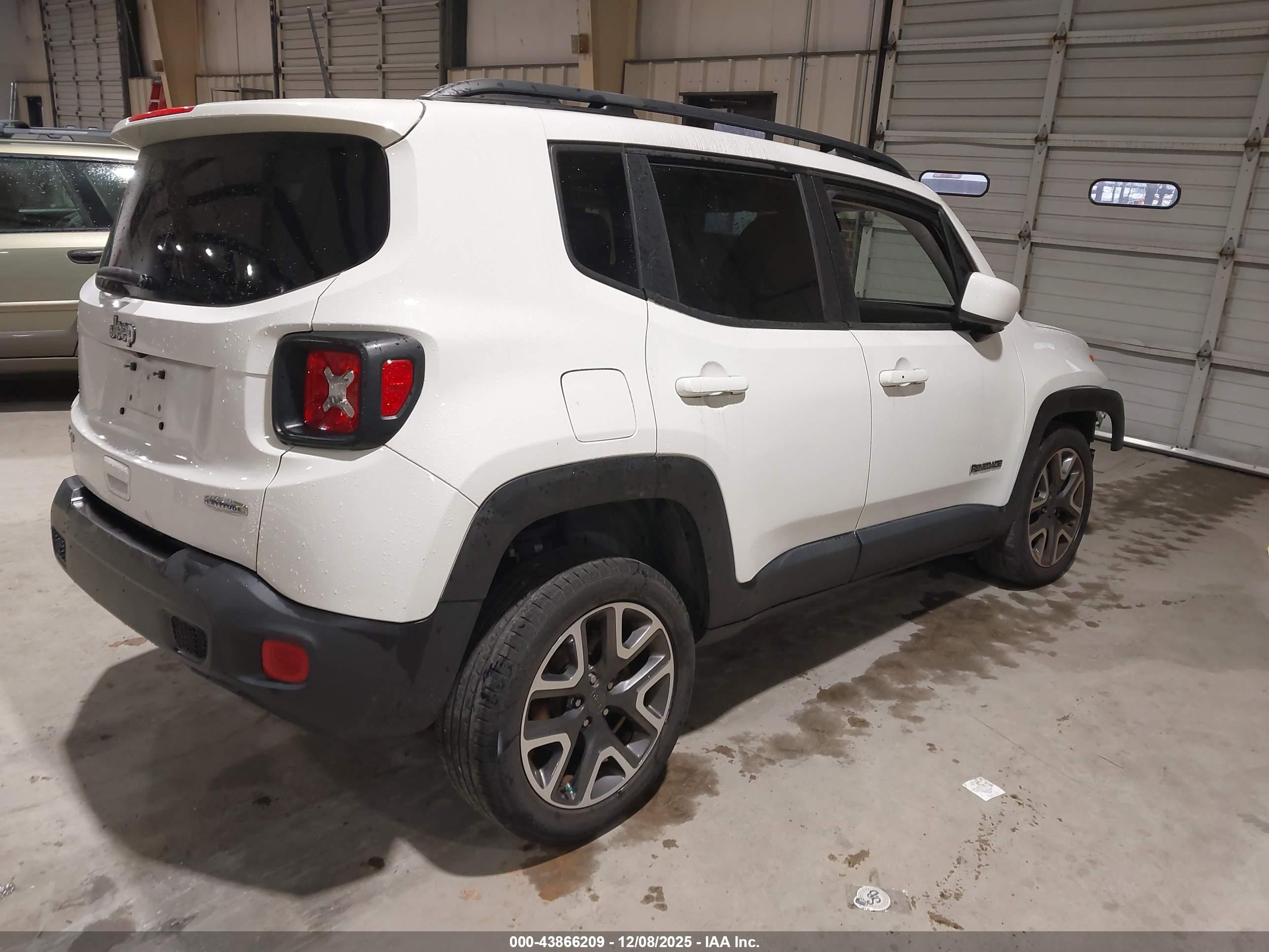 JEEP RENEGADE image 4