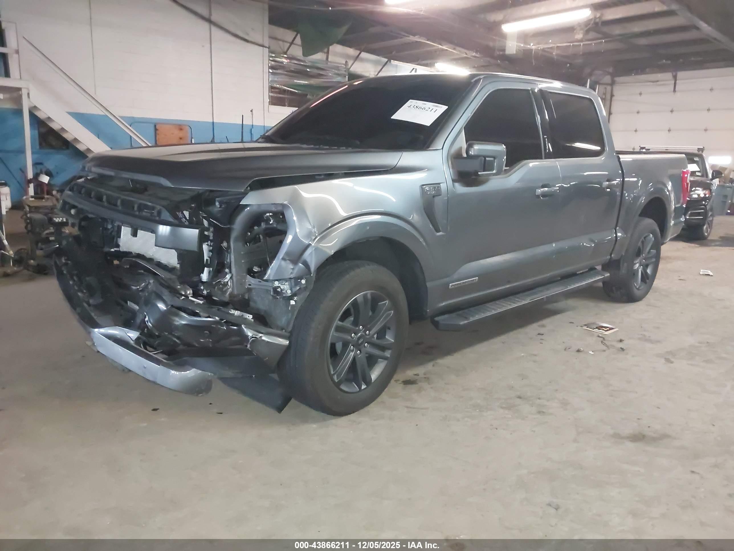 FORD F-150 image 2