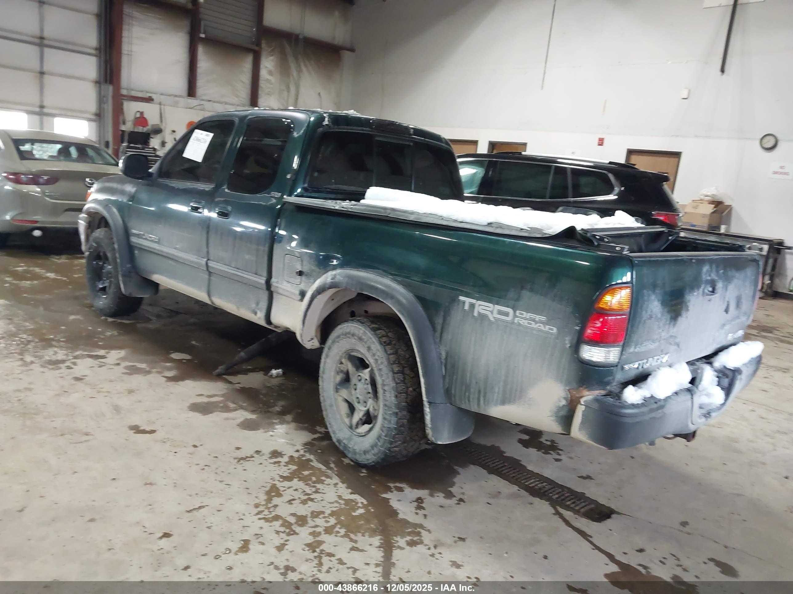 TOYOTA TUNDRA image 3