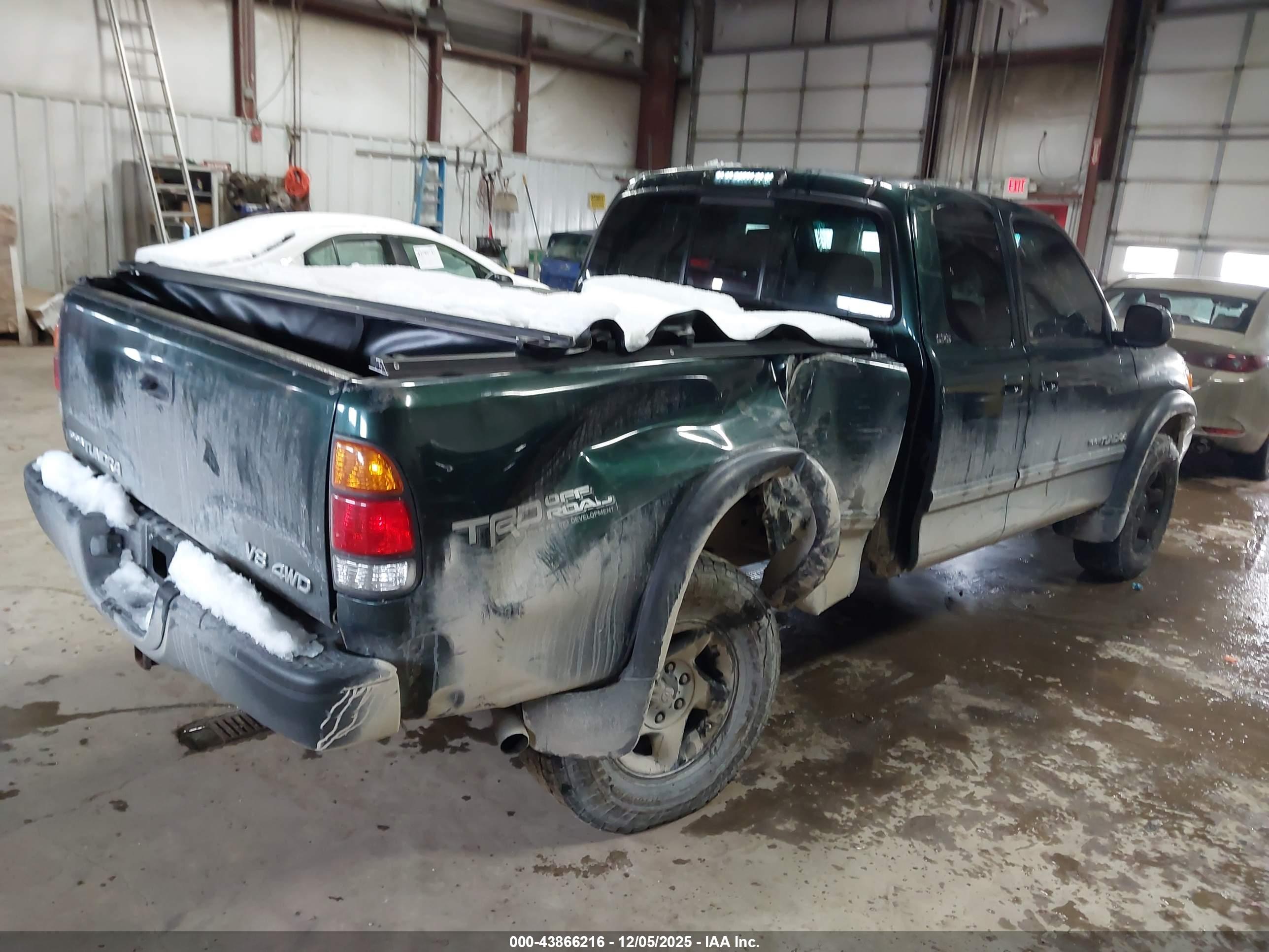 TOYOTA TUNDRA image 4