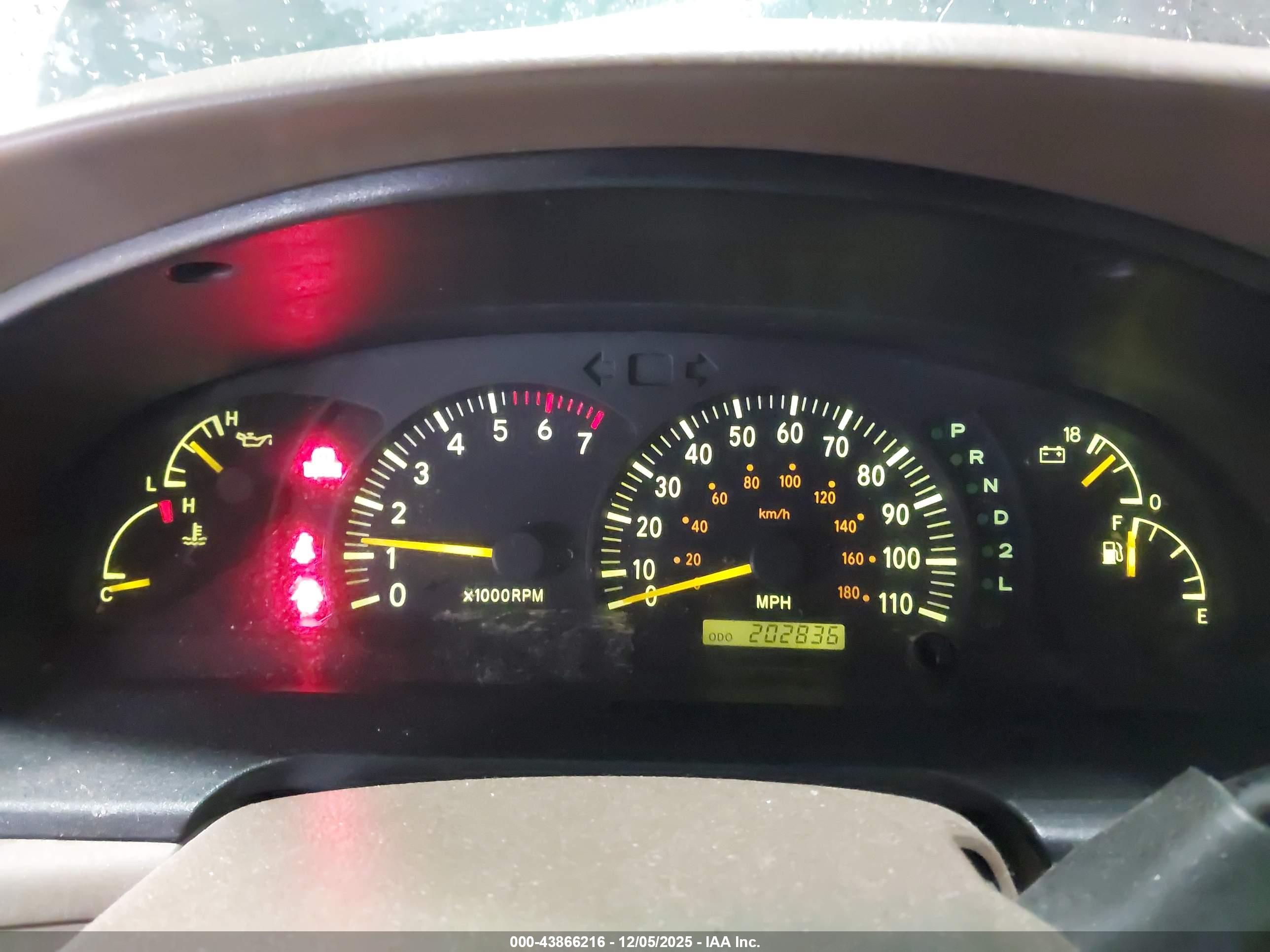 TOYOTA TUNDRA image 7