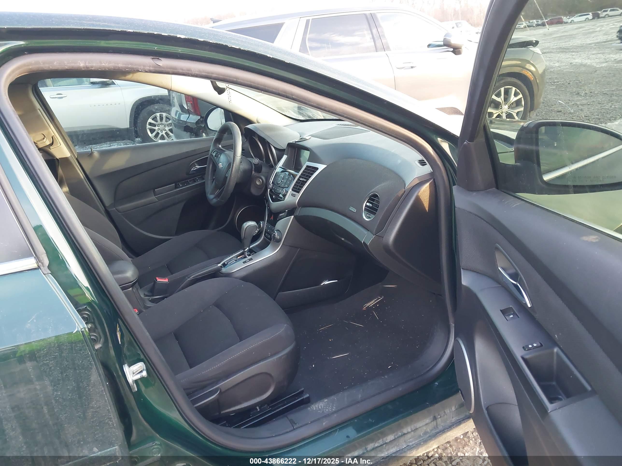 CHEVROLET CRUZE image 5