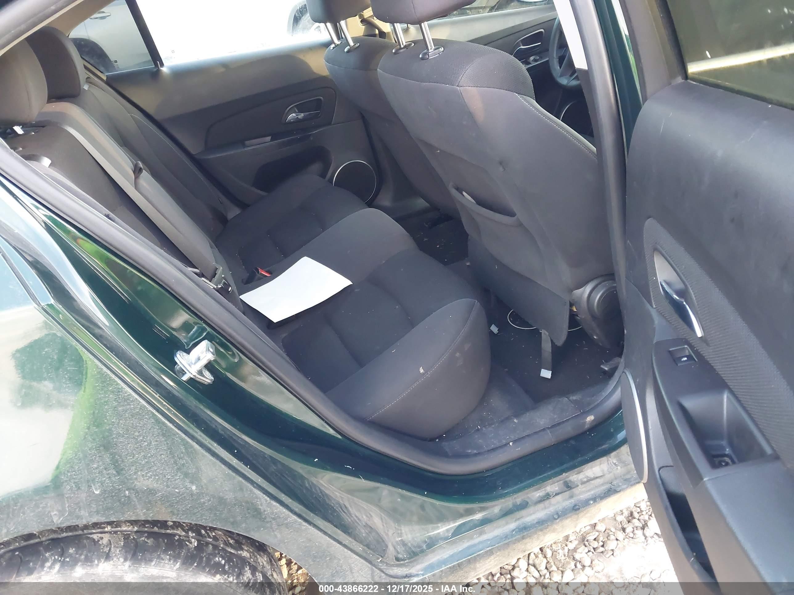 CHEVROLET CRUZE image 8