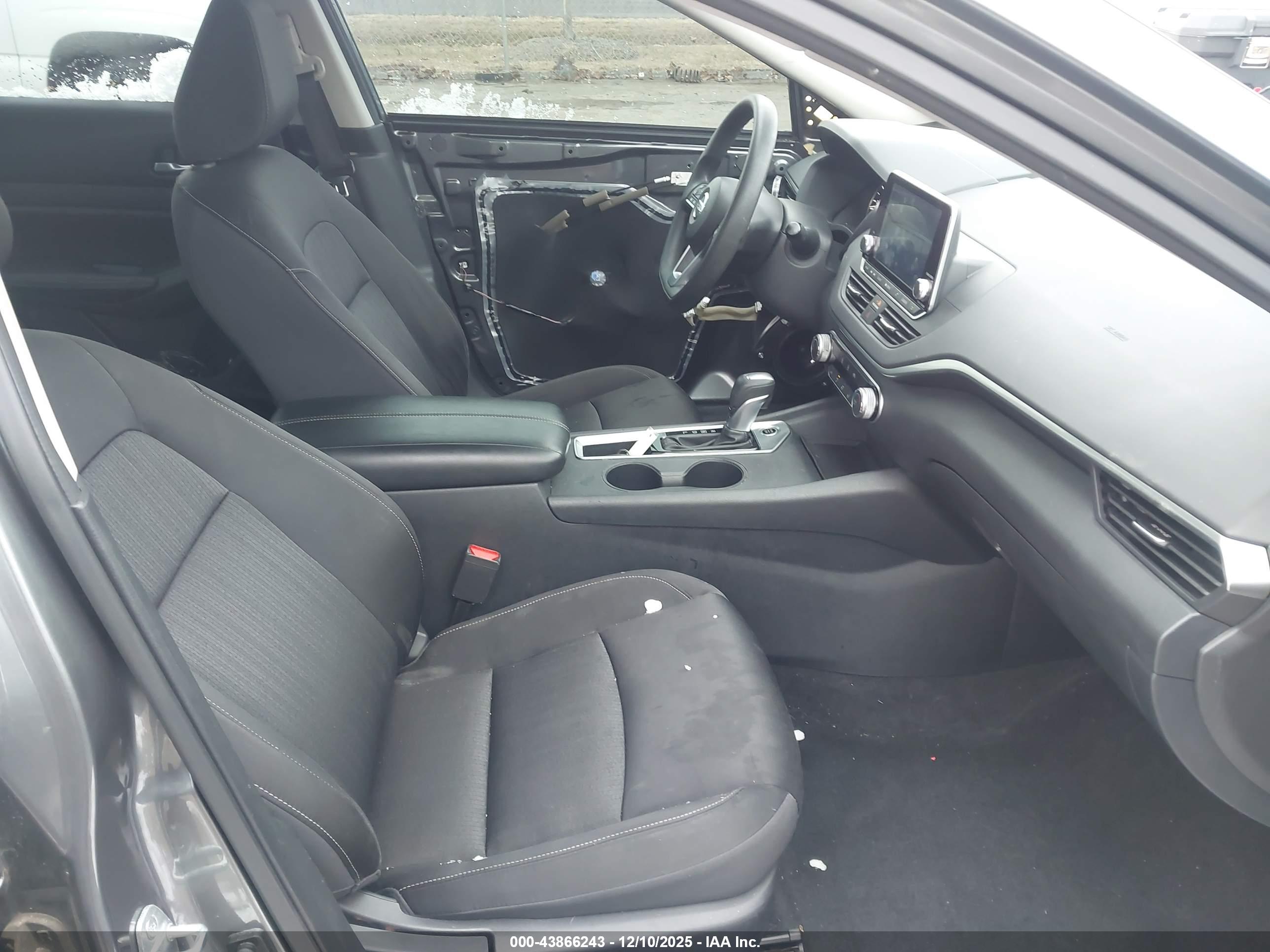 NISSAN ALTIMA image 5