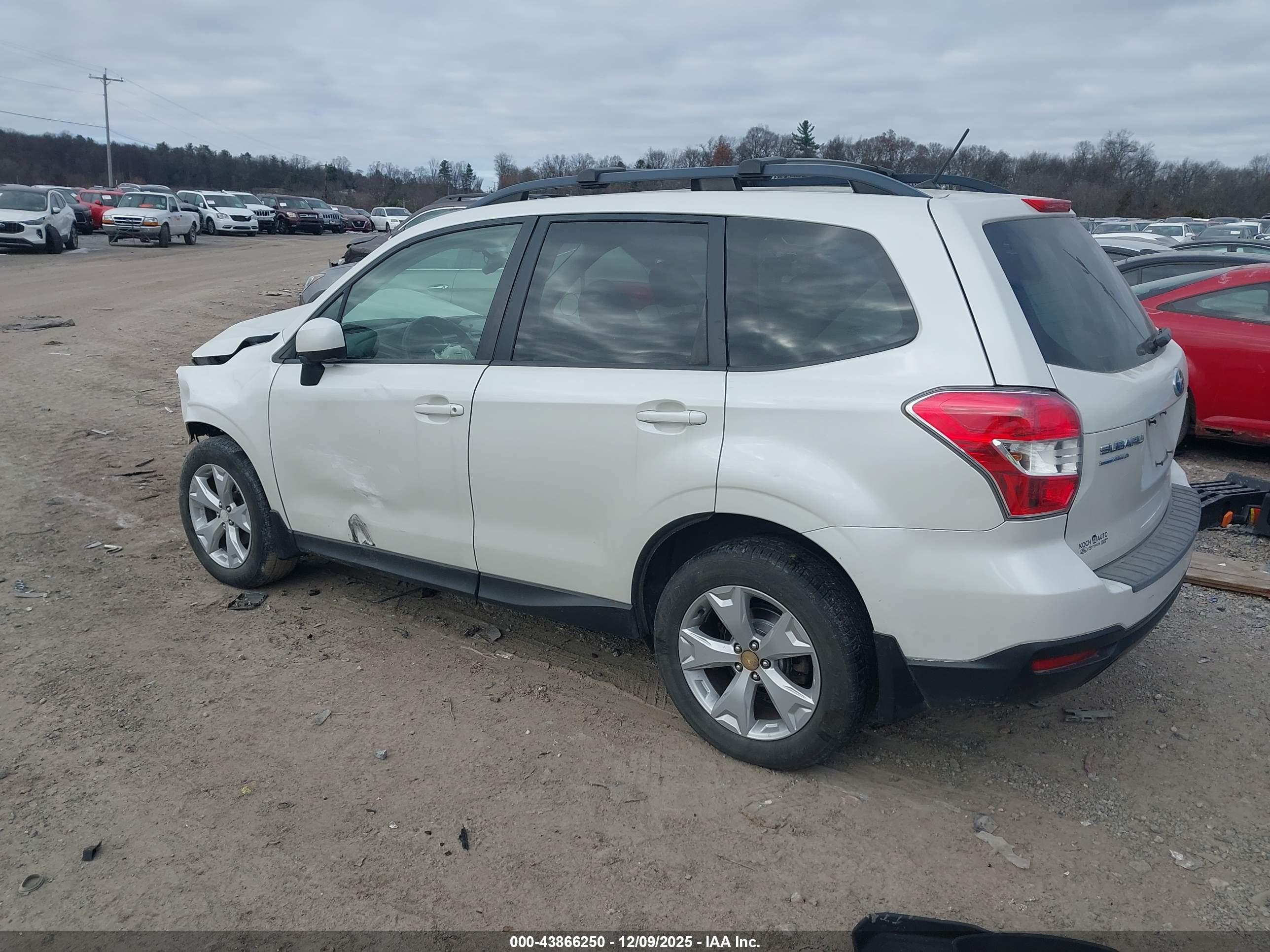 SUBARU FORESTER image 3