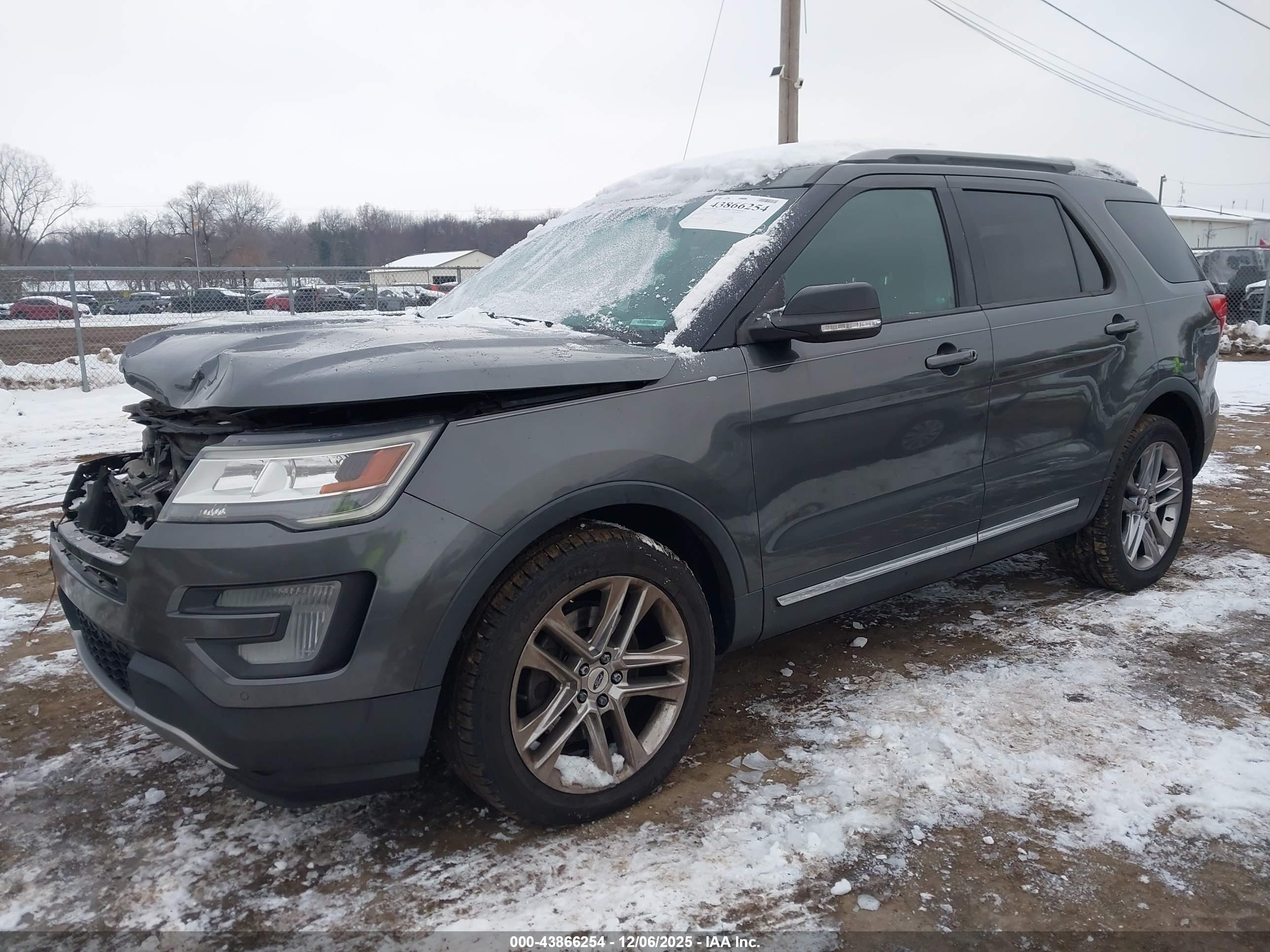 FORD EXPLORER image 2