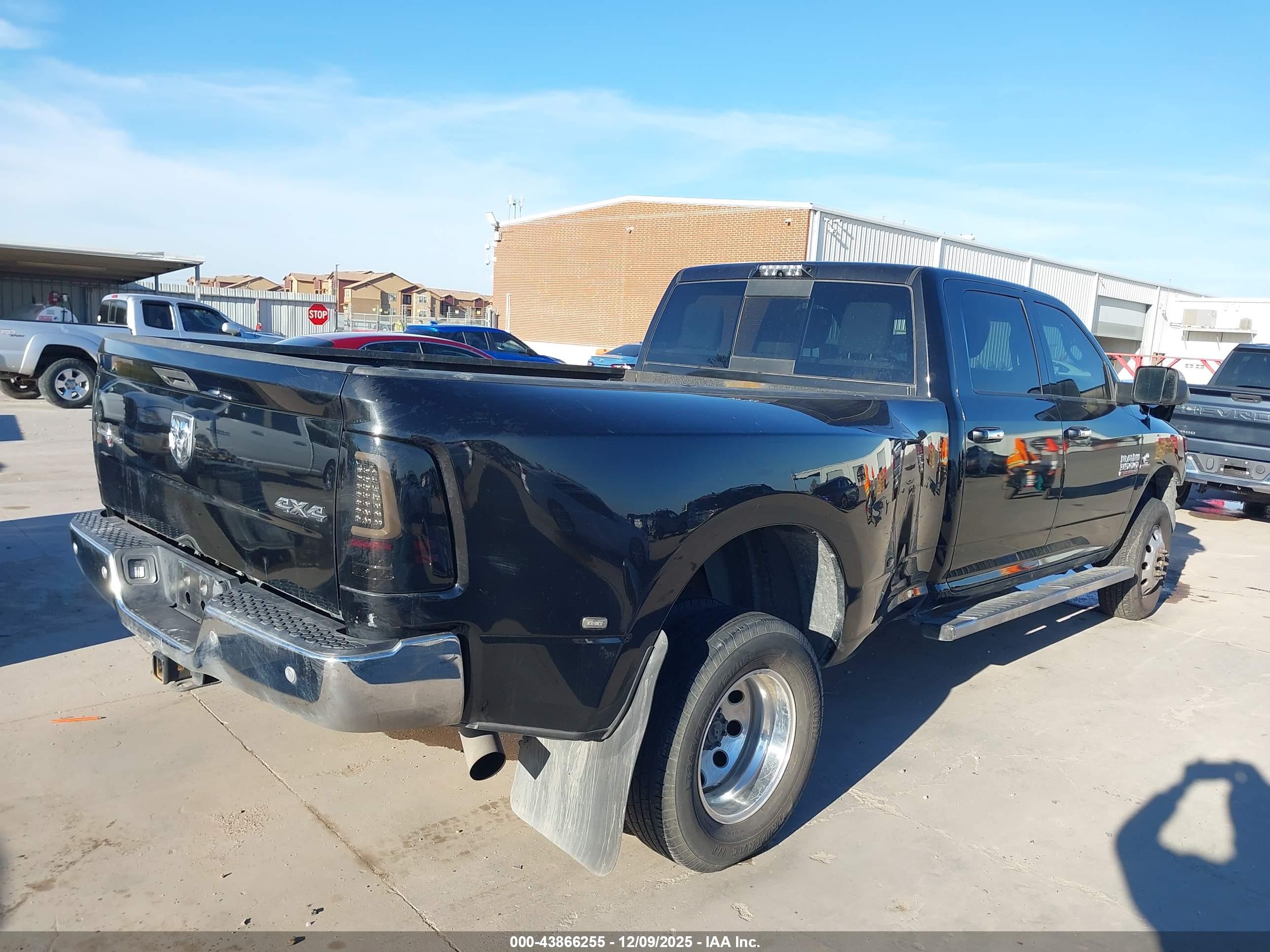 RAM 3500 image 4