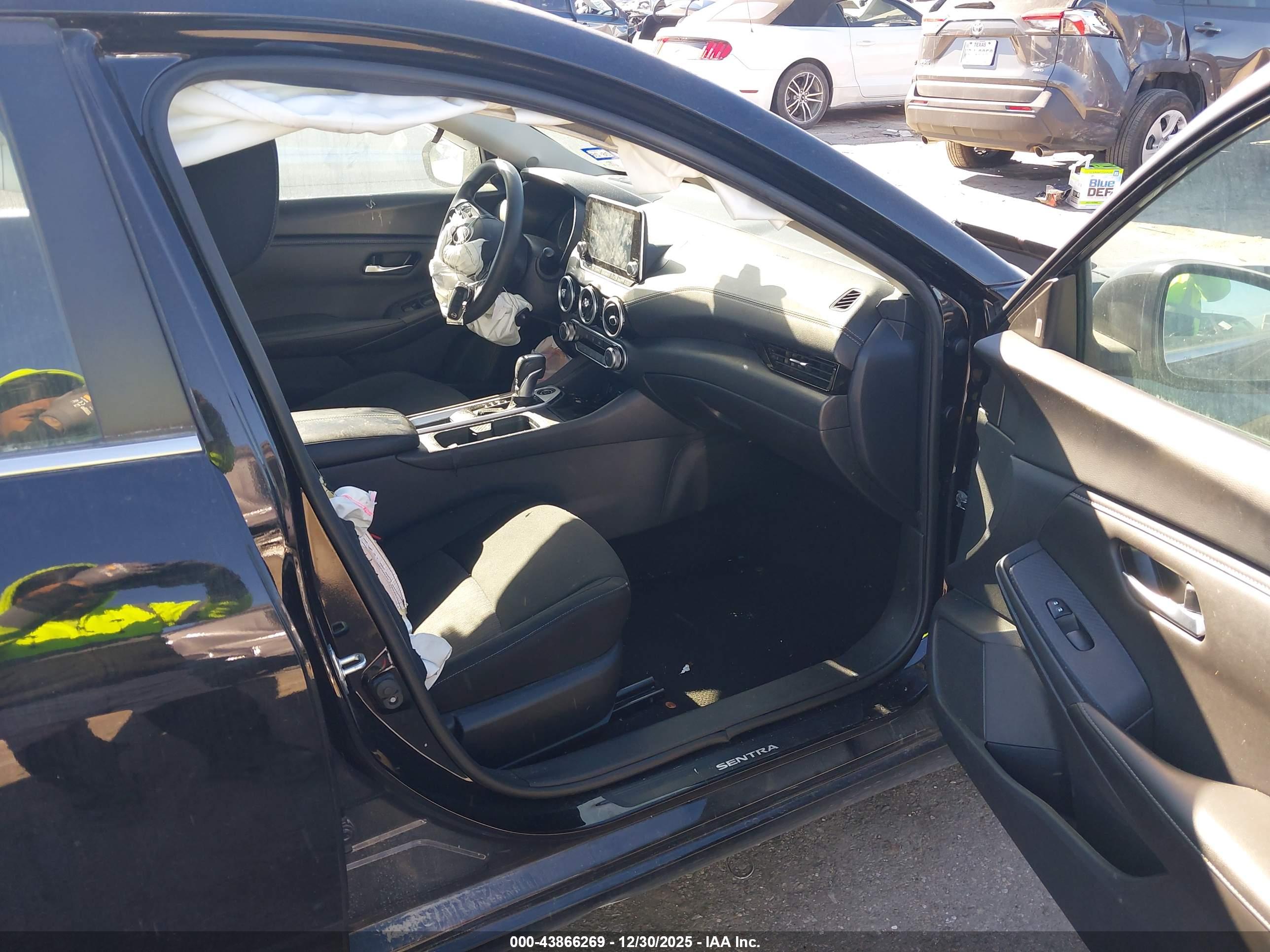 NISSAN SENTRA image 5