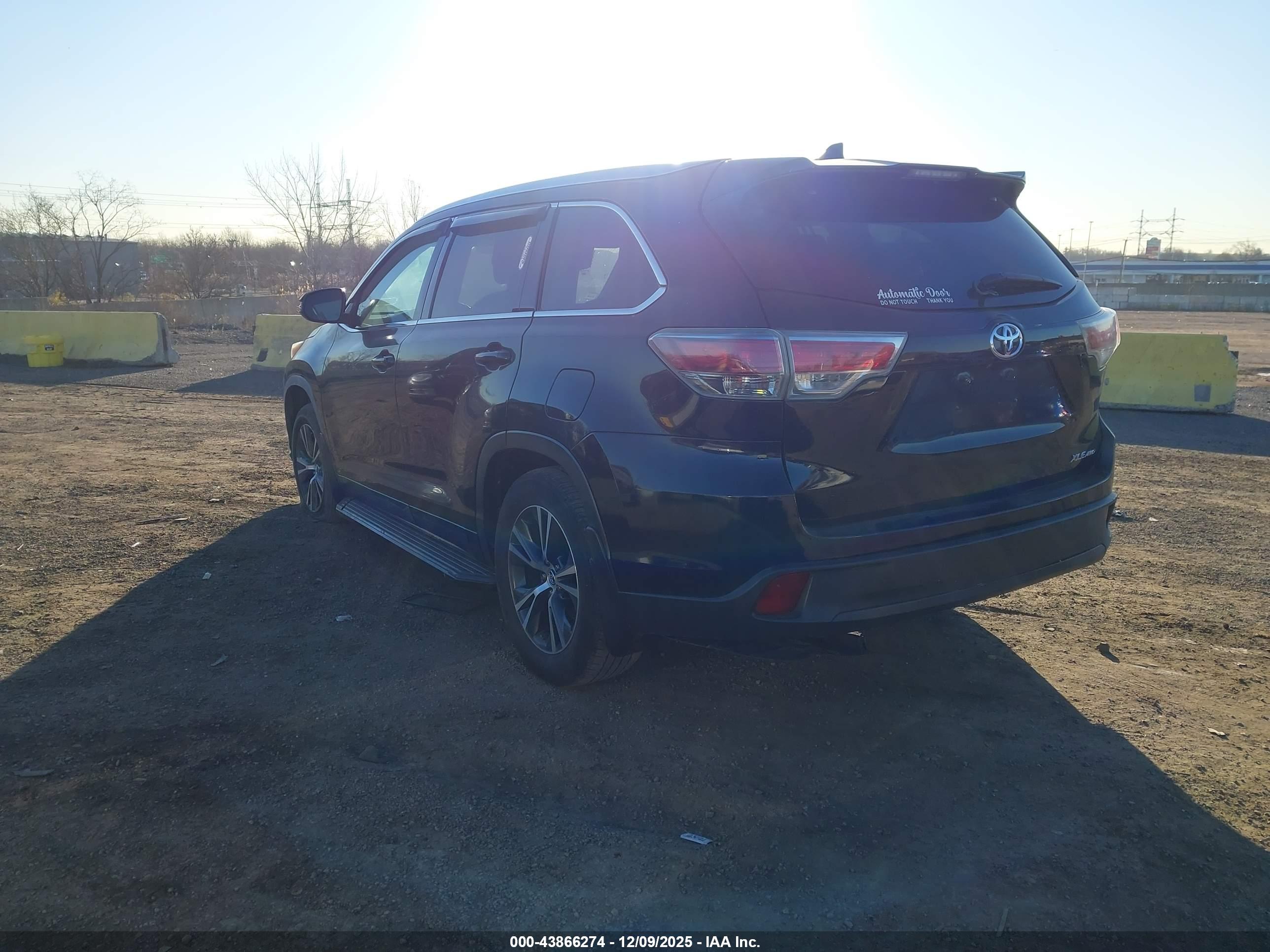 TOYOTA HIGHLANDER image 3