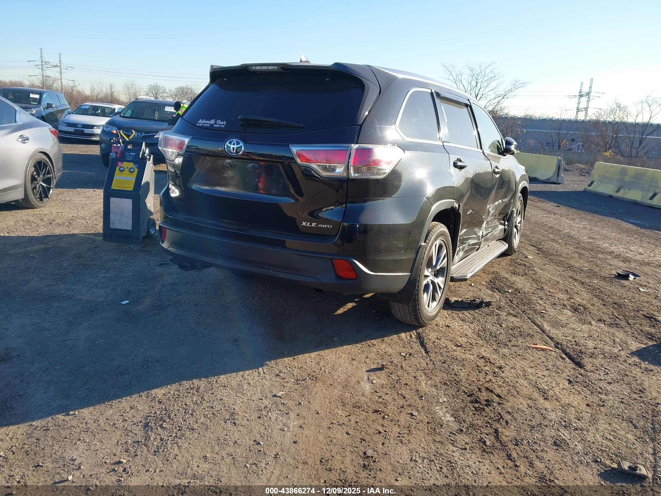 TOYOTA HIGHLANDER image 4