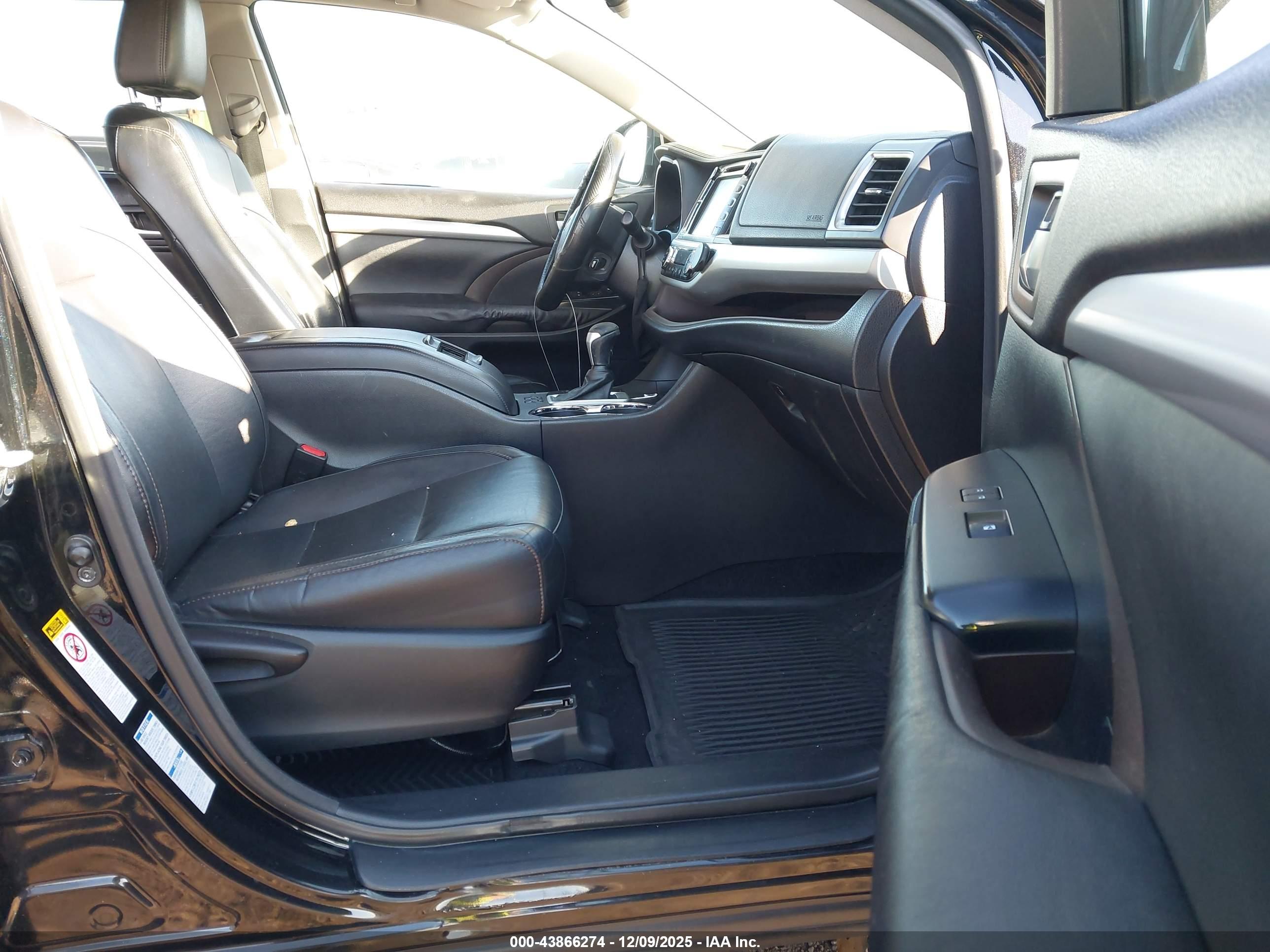 TOYOTA HIGHLANDER image 5