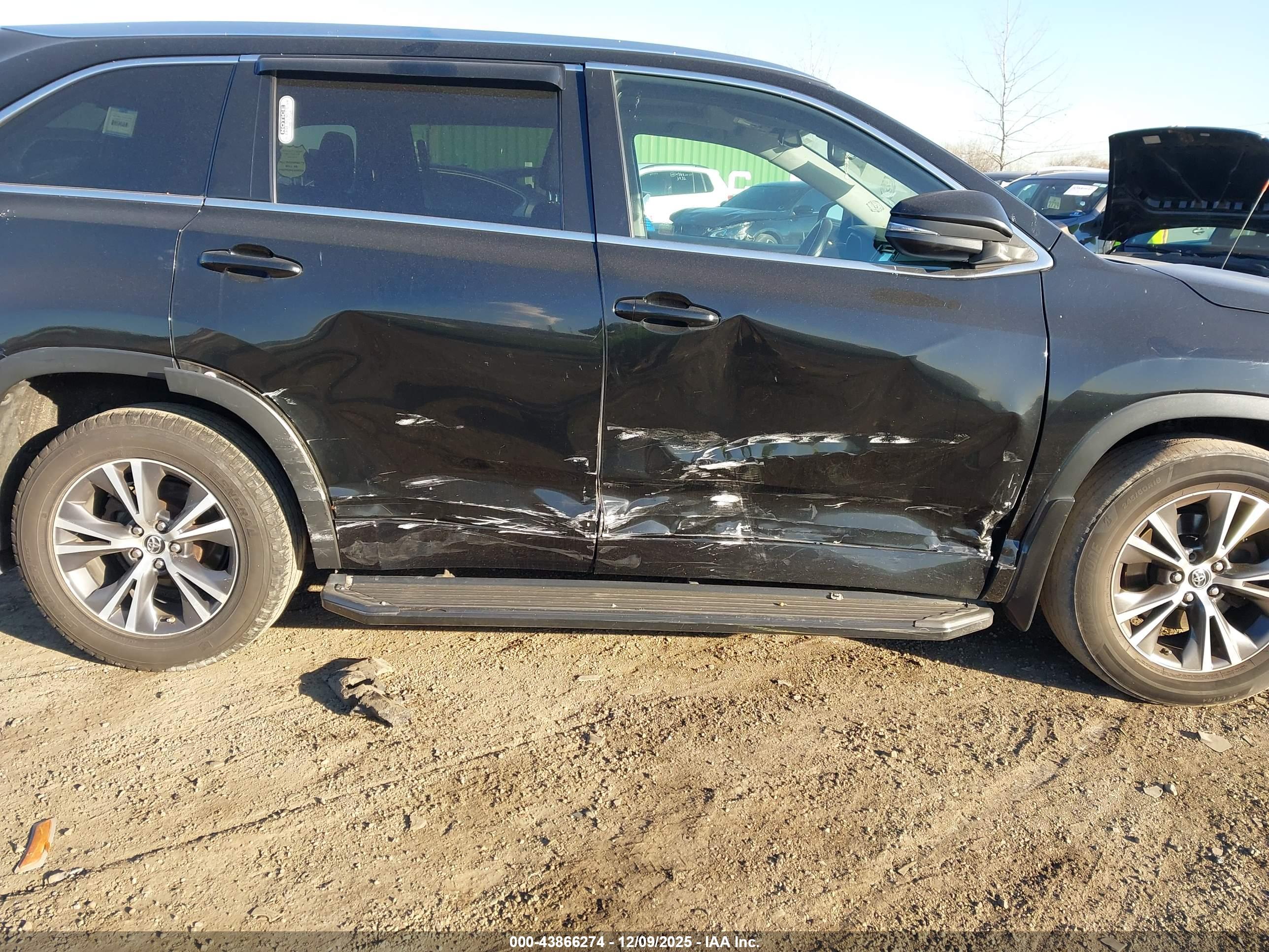TOYOTA HIGHLANDER image 6