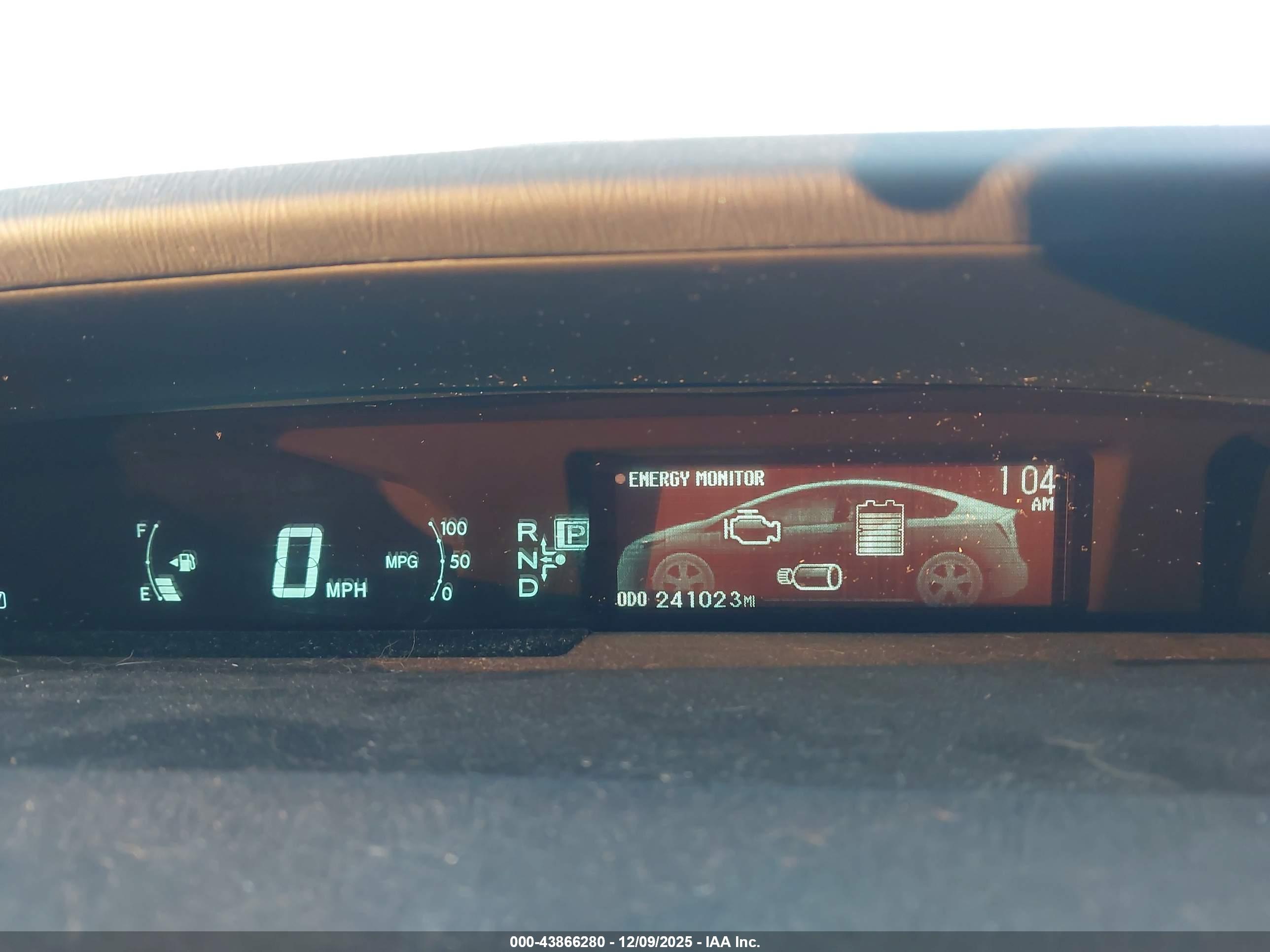 TOYOTA PRIUS image 7