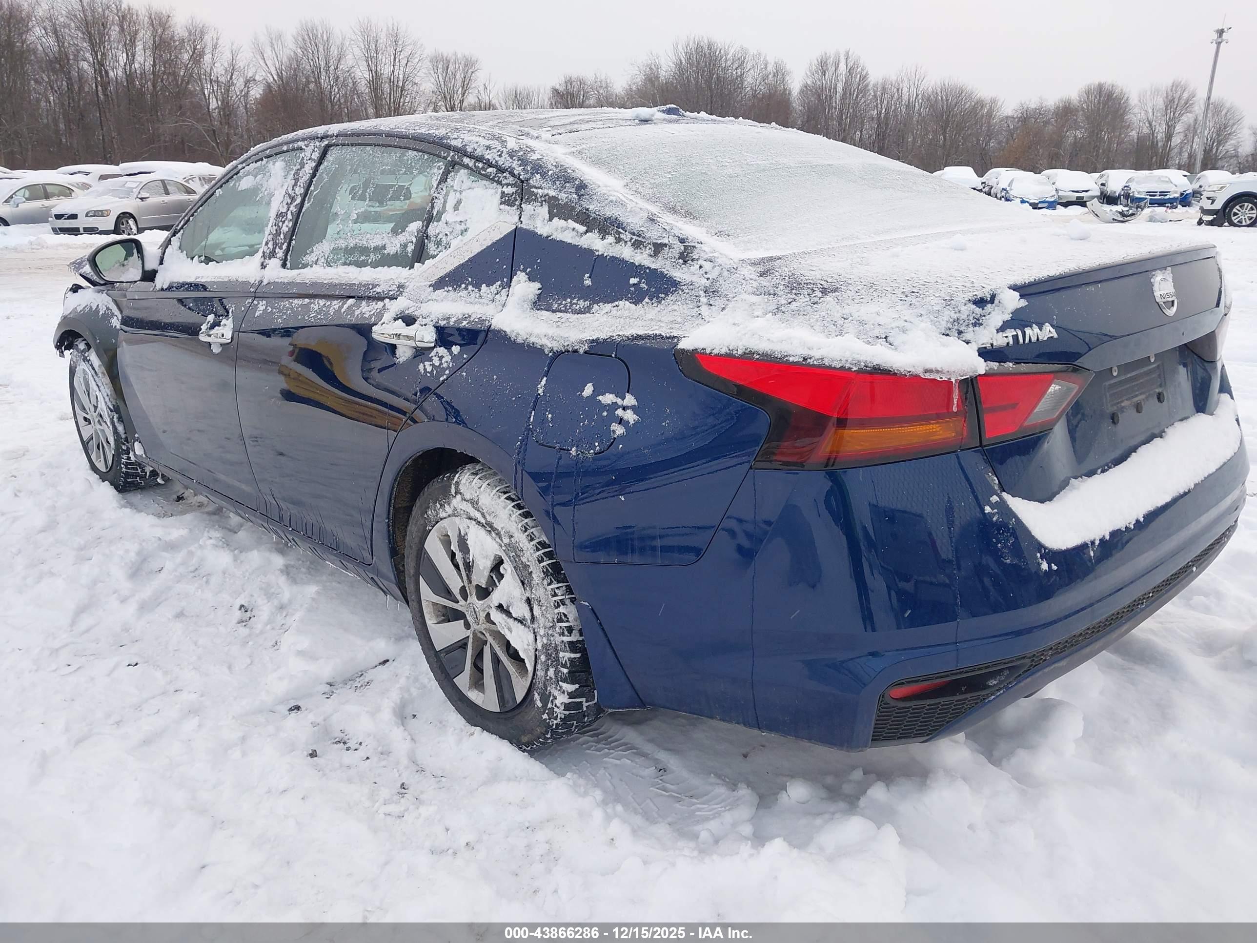 NISSAN ALTIMA image 3