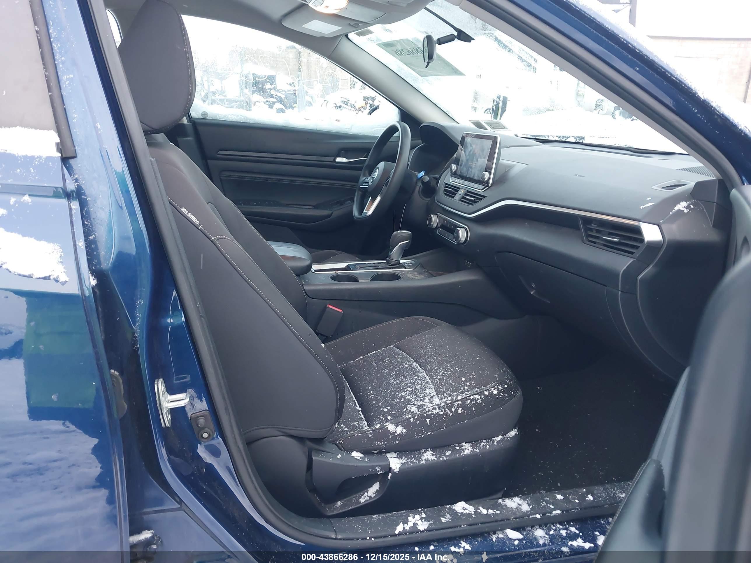 NISSAN ALTIMA image 5