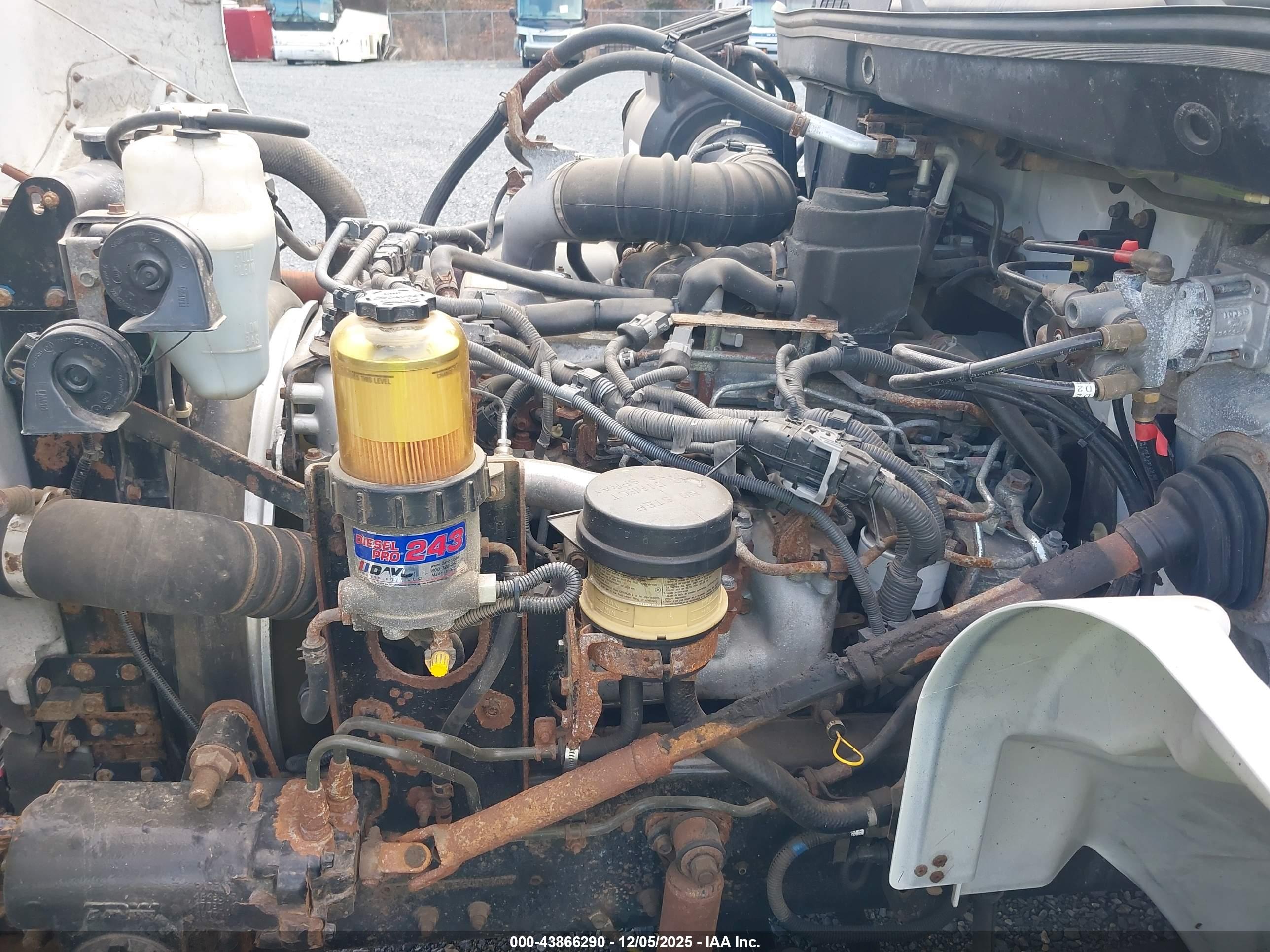 HINO 258/268 image 10