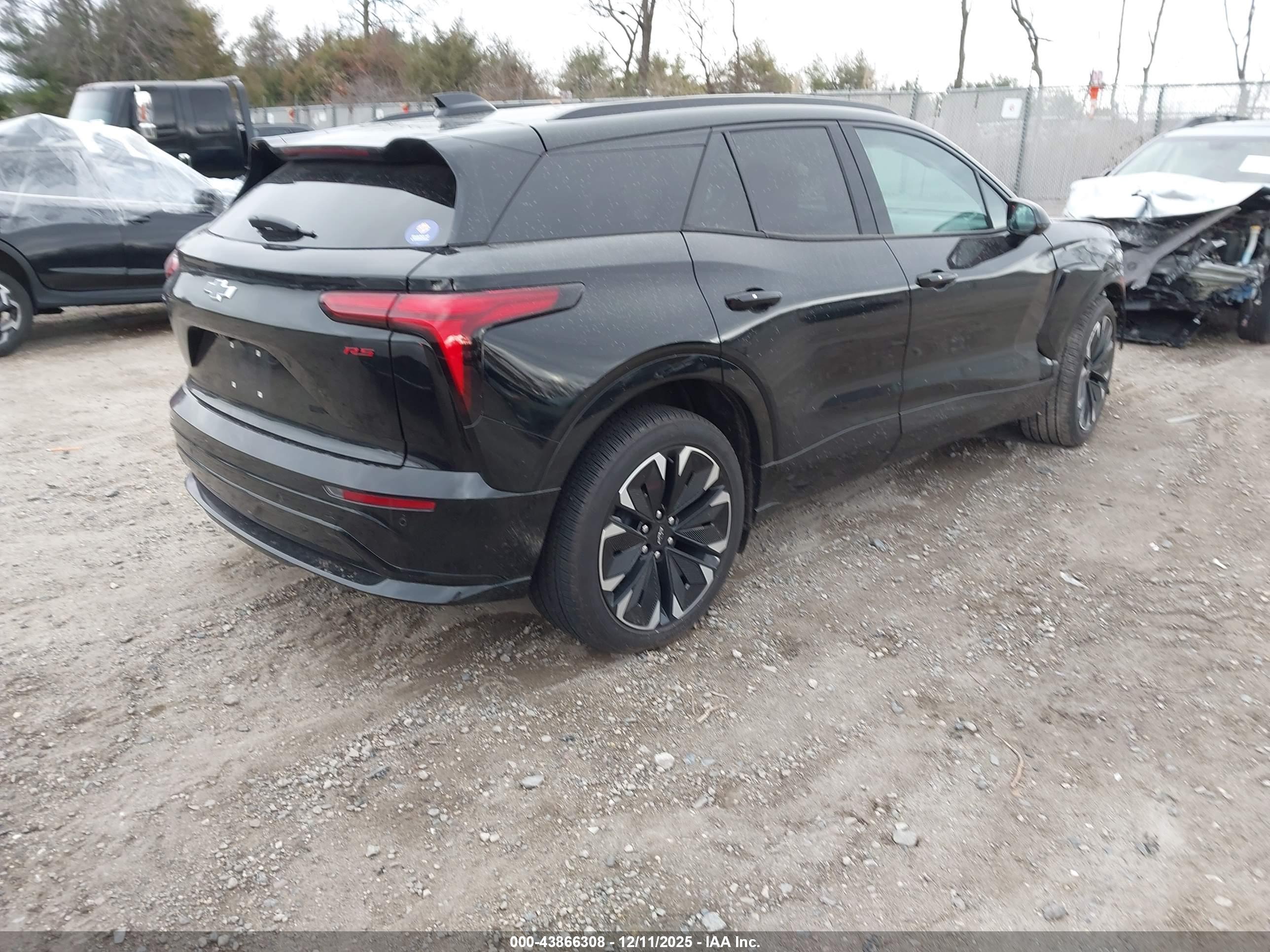 CHEVROLET BLAZER image 4
