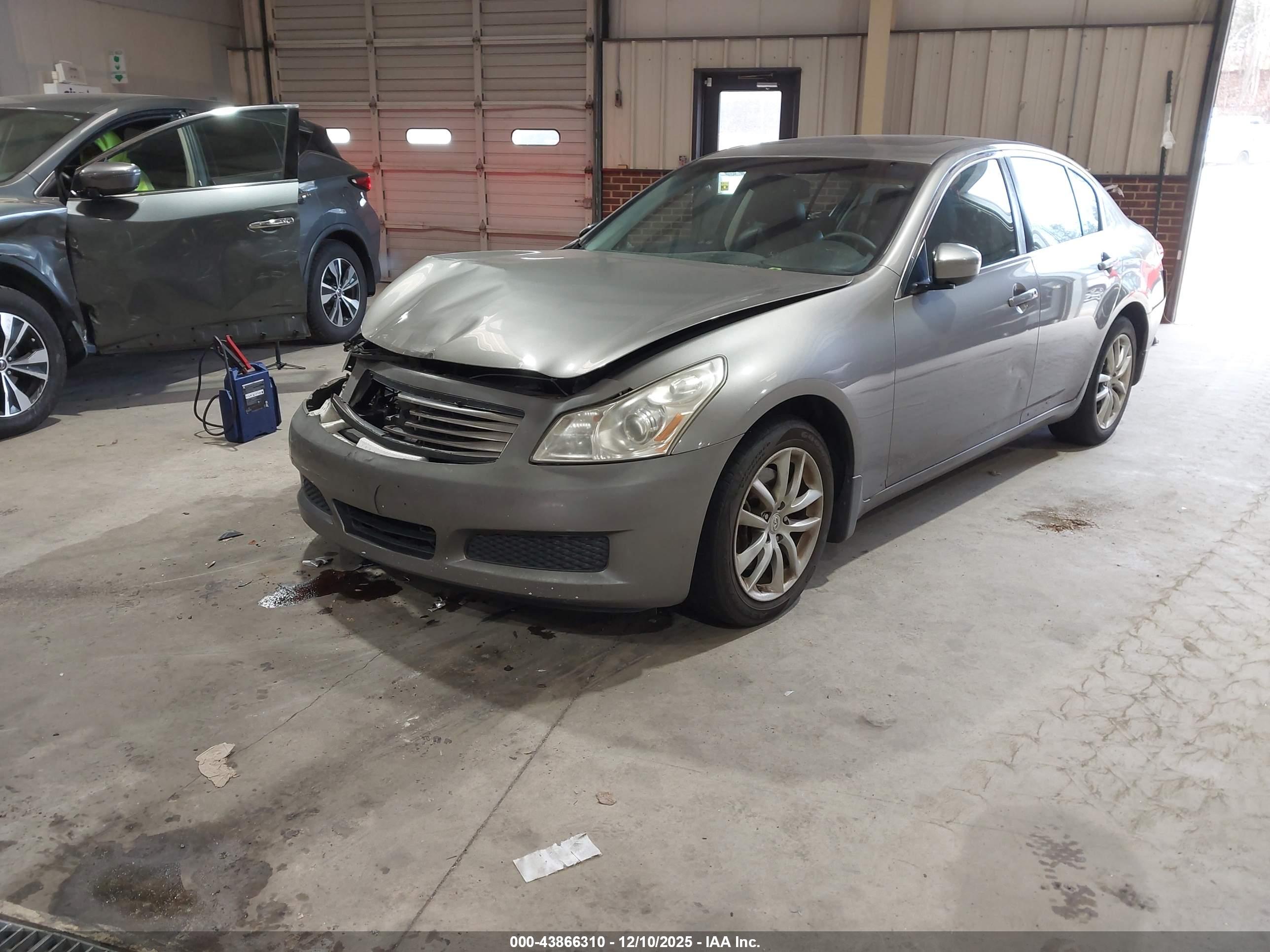 INFINITI G37X image 2