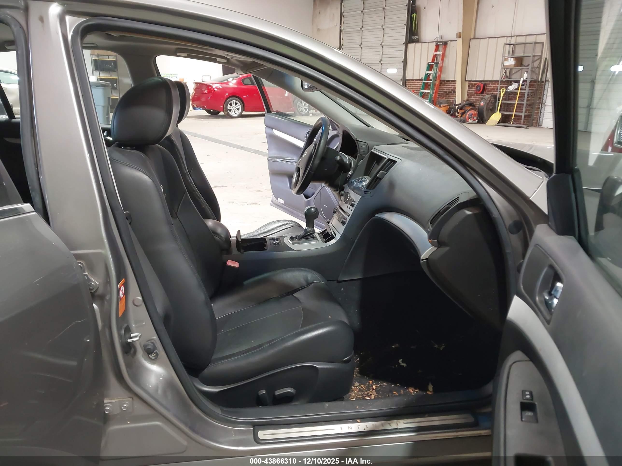 INFINITI G37X image 5