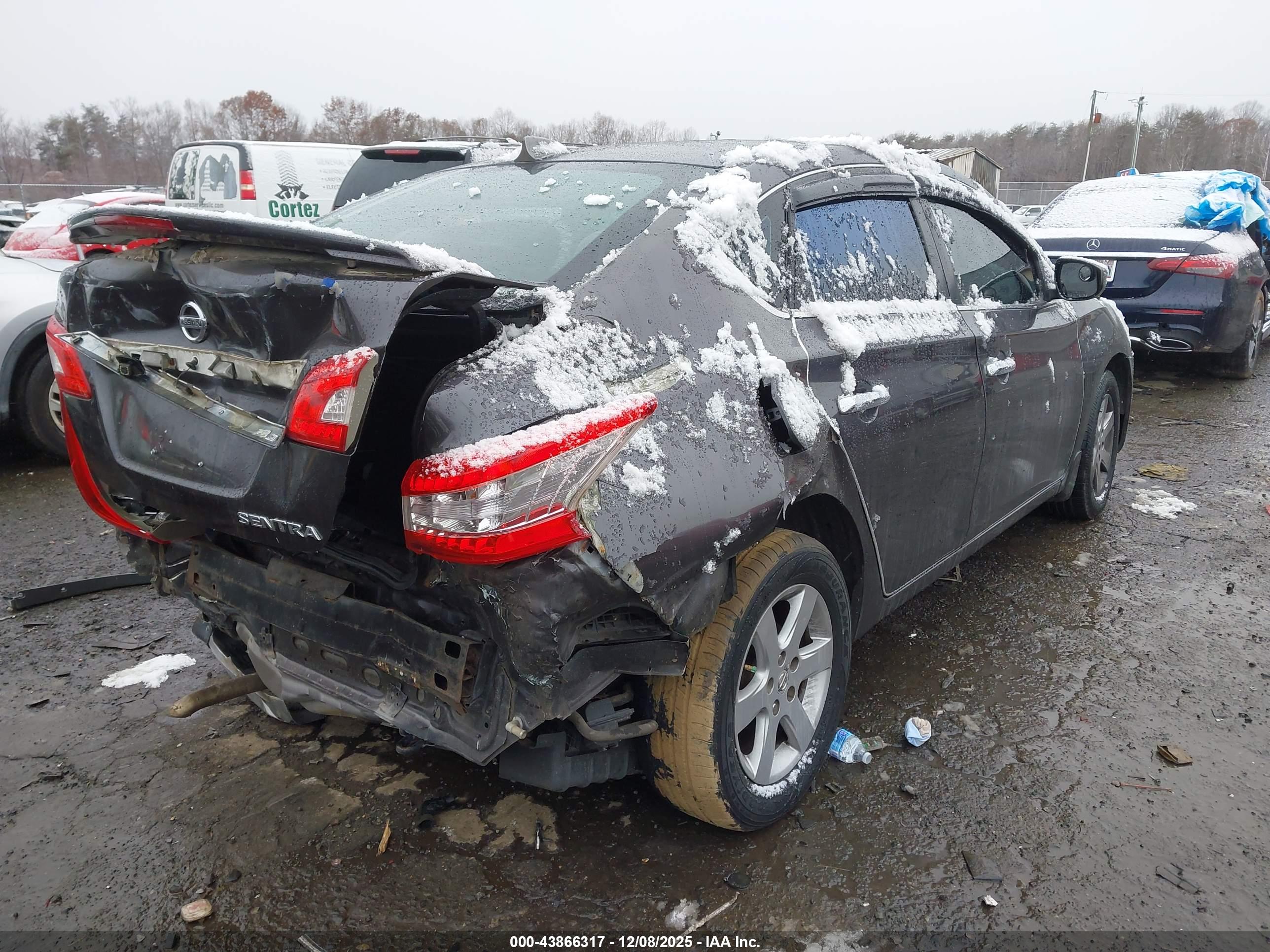 NISSAN SENTRA image 4