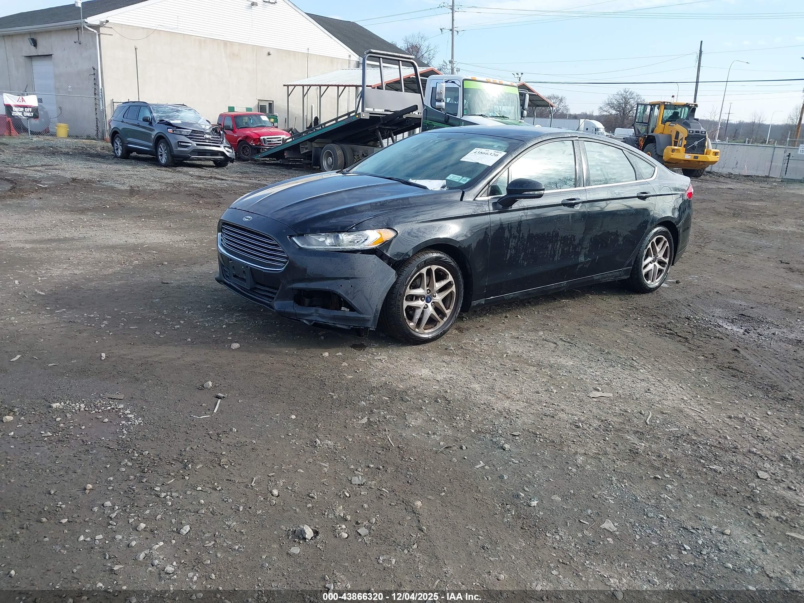 FORD FUSION image 2