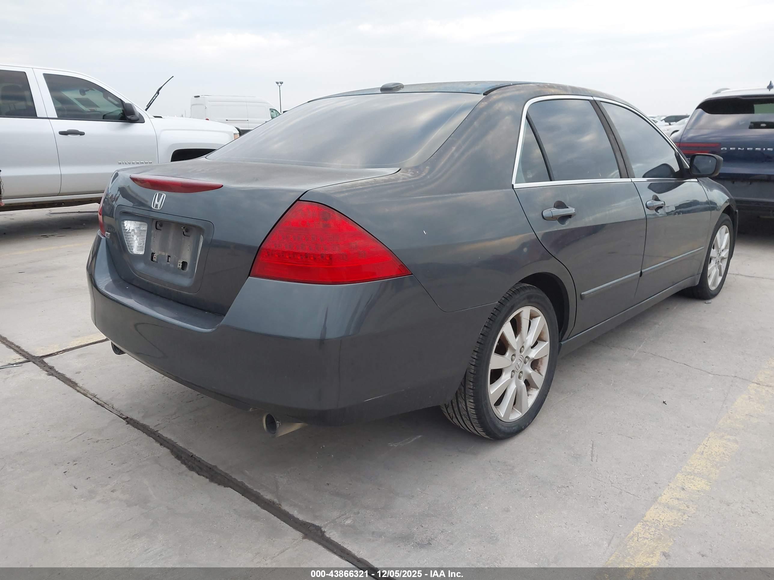 HONDA ACCORD image 4