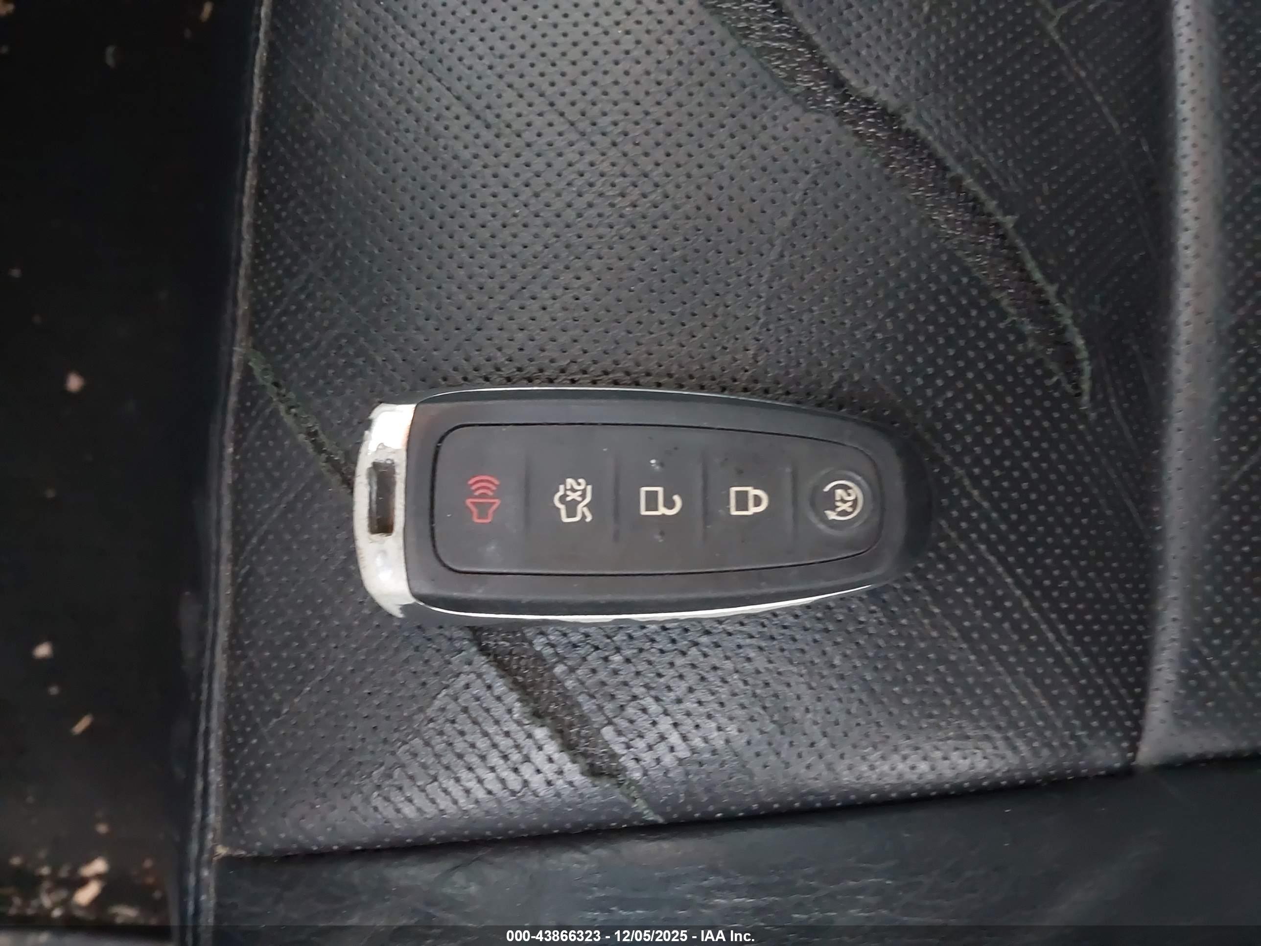 FORD EXPEDITION image 11