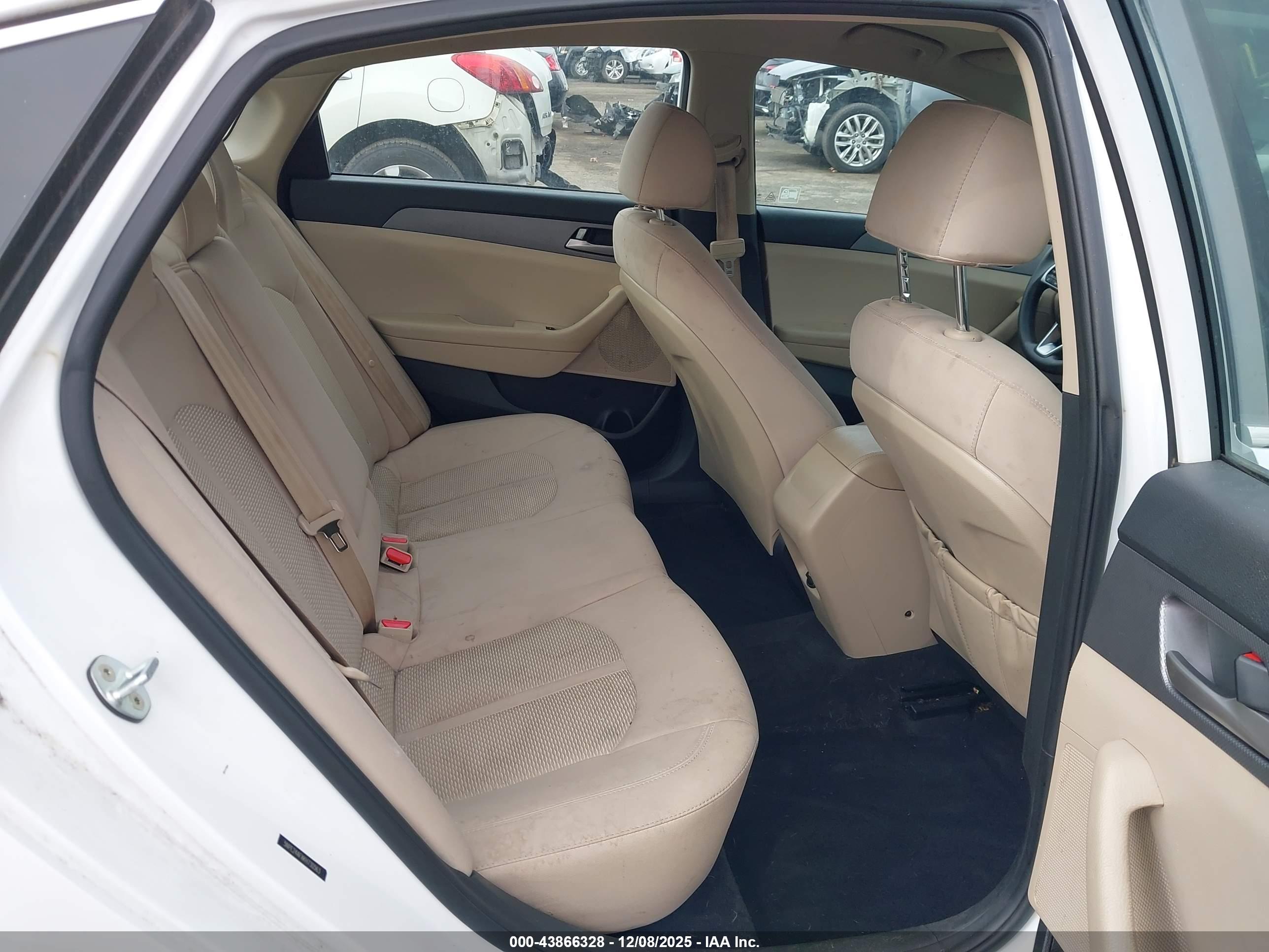 HYUNDAI SONATA image 8