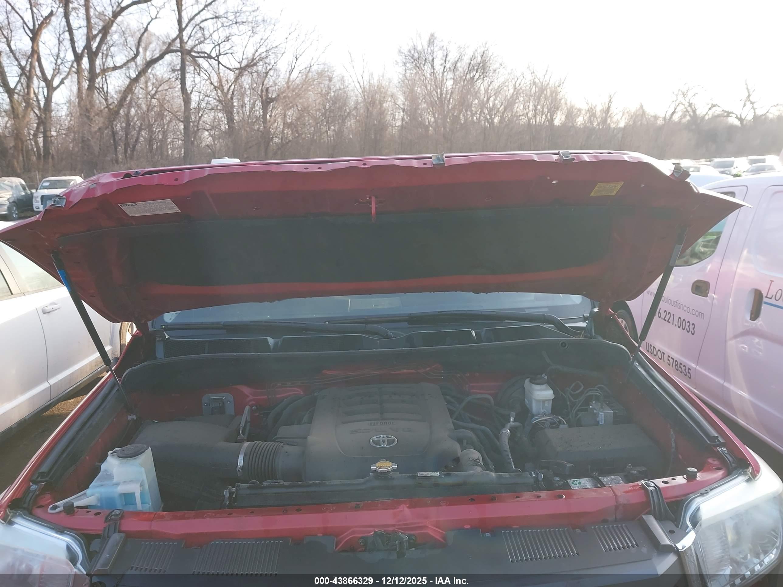 TOYOTA TUNDRA image 10