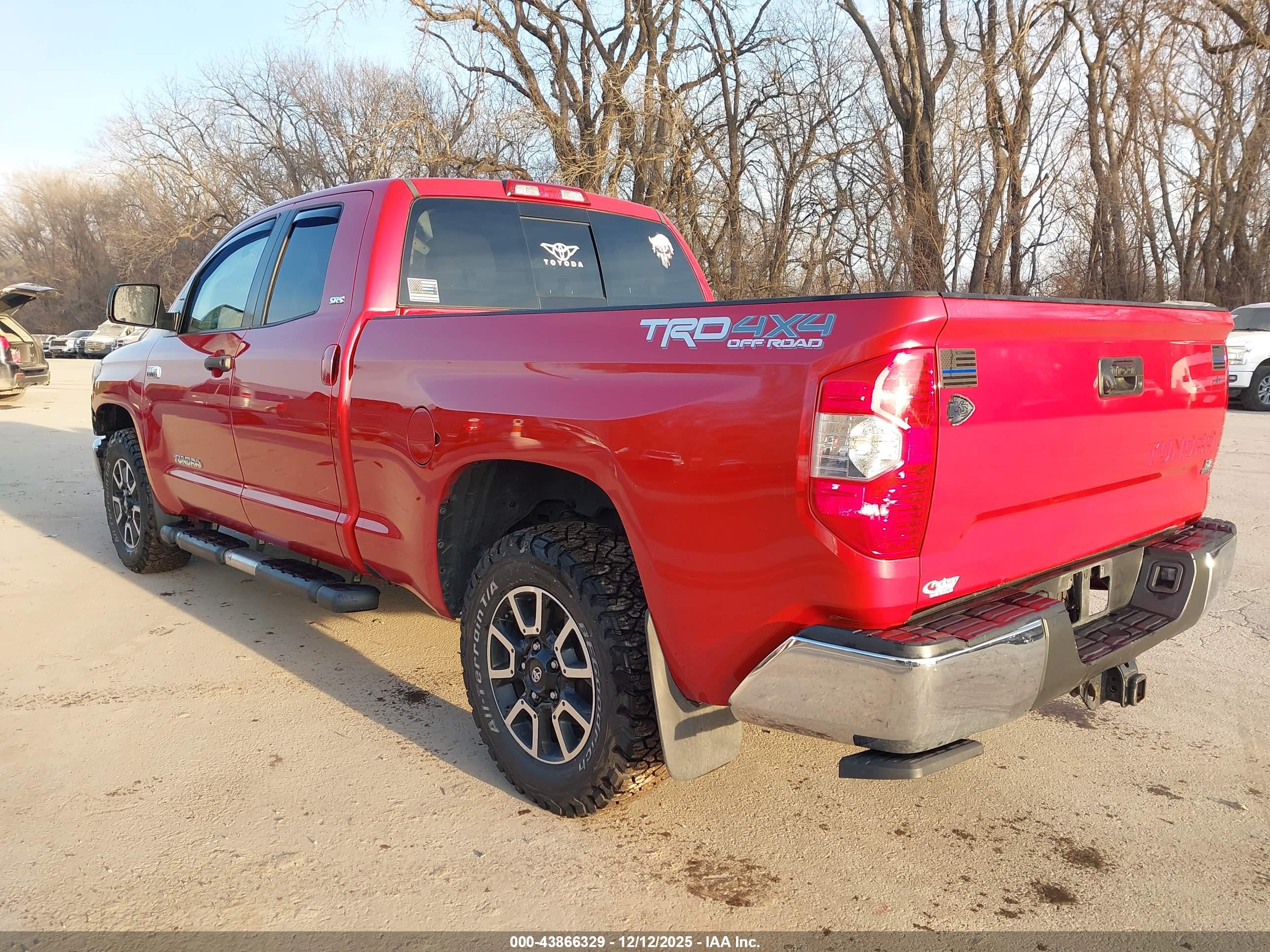 TOYOTA TUNDRA image 3