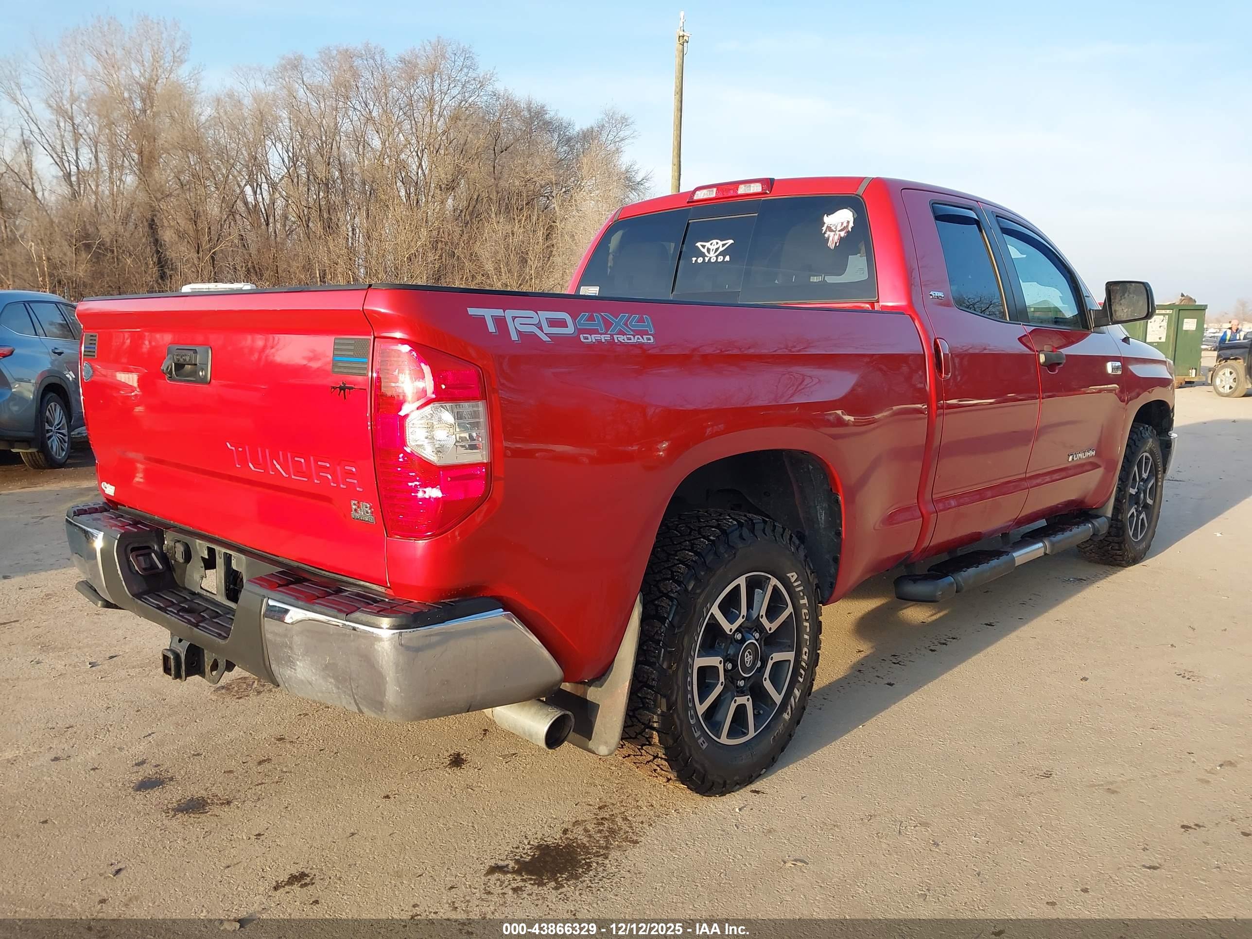TOYOTA TUNDRA image 4