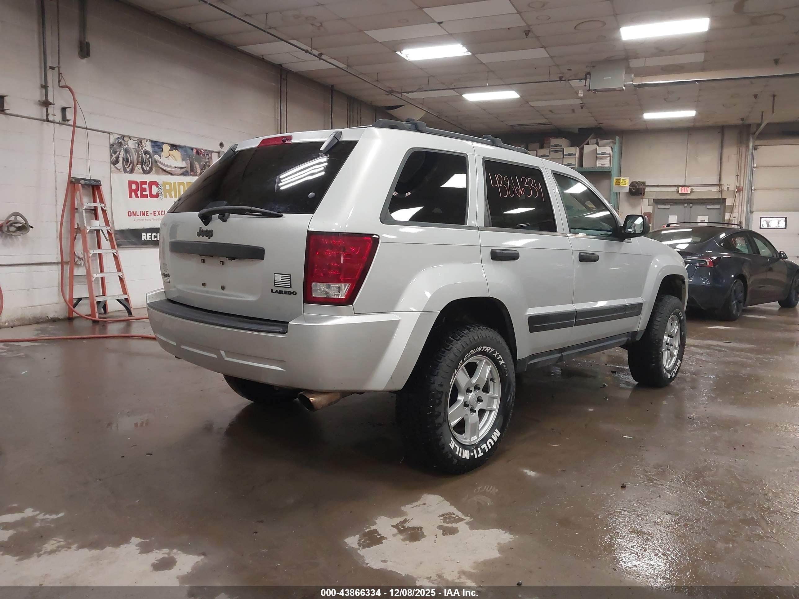 JEEP GRAND image 4