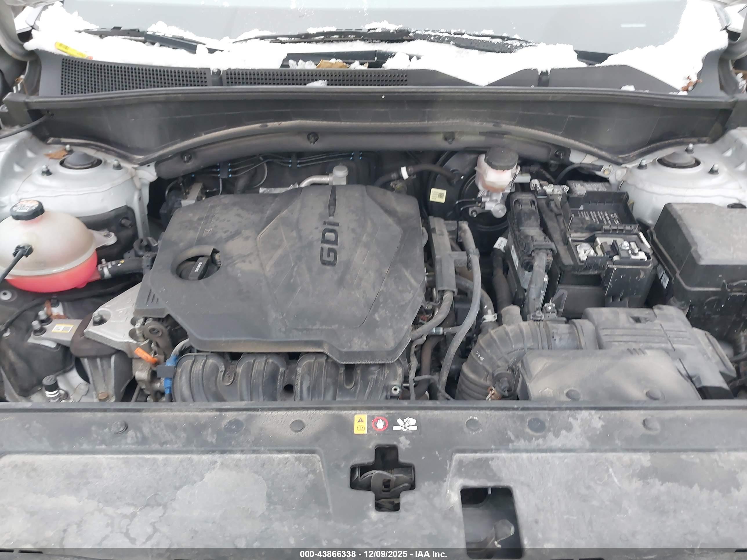 HYUNDAI SANTA image 10