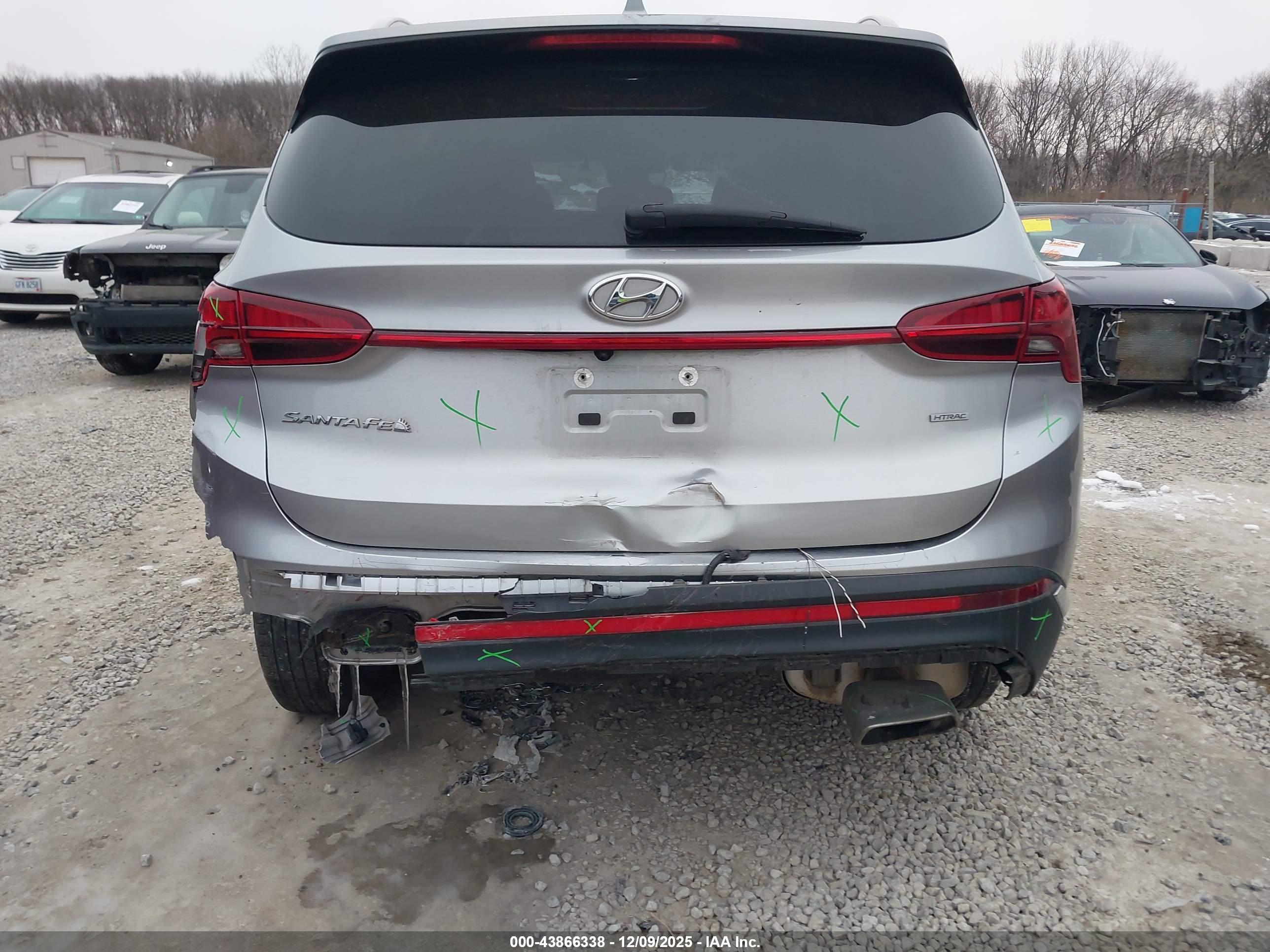 HYUNDAI SANTA image 6